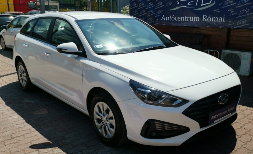 HYUNDAI I30 1.5 DPi Life MO.-i. 1. Tulaj. Szervizkönyv! ÁFÁ-s! TEMPOMAT. PARKRADAR. KÖDLÁMPA