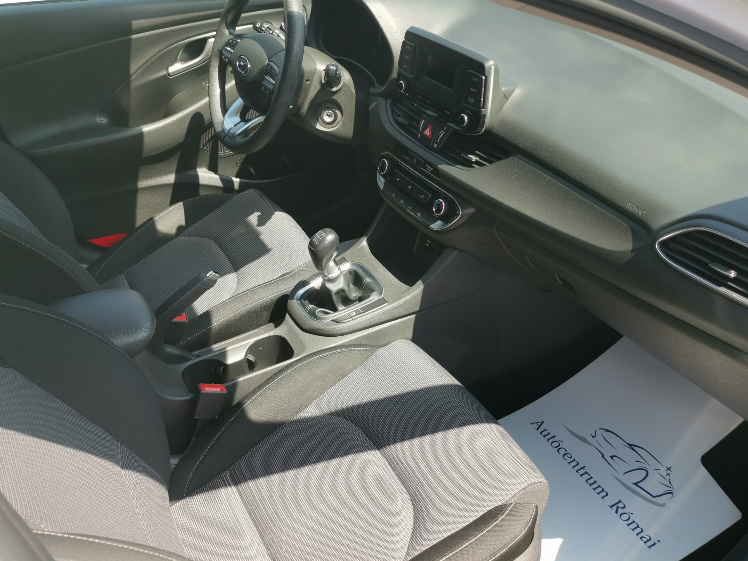 HYUNDAI I30 1.5 DPi Life MO.-i. 1. Tulaj. Szervizkönyv! ÁFÁ-s! TEMPOMAT. PARKRADAR. KÖDLÁMPA