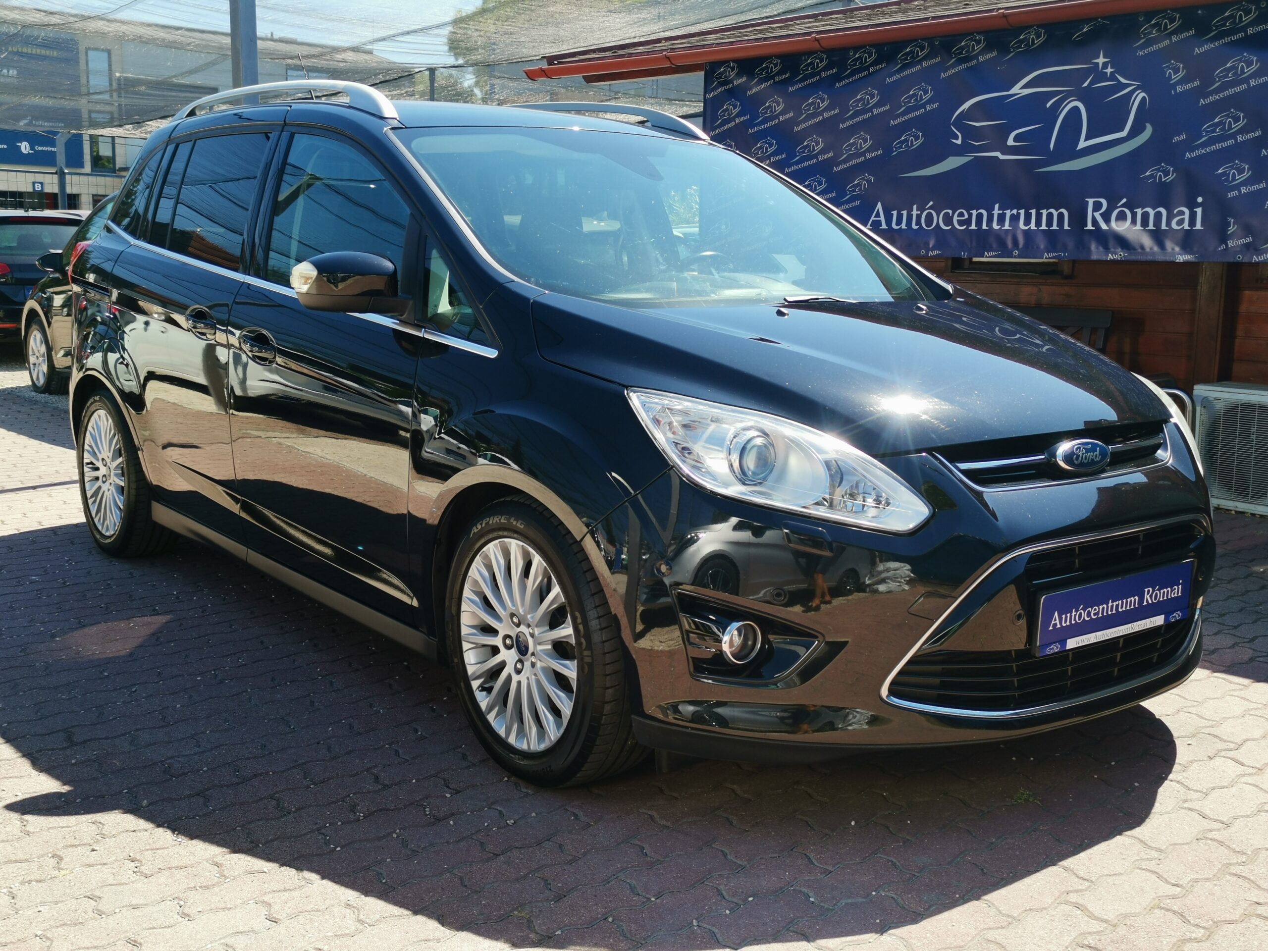 FORD C-MAX Grand1.6 SCTi EcoBoost Titanium 2. Tulaj. 126.000km! XENON. VONÓHOROG. TOLATÓKAMERA. NAVIGÁCIÓ