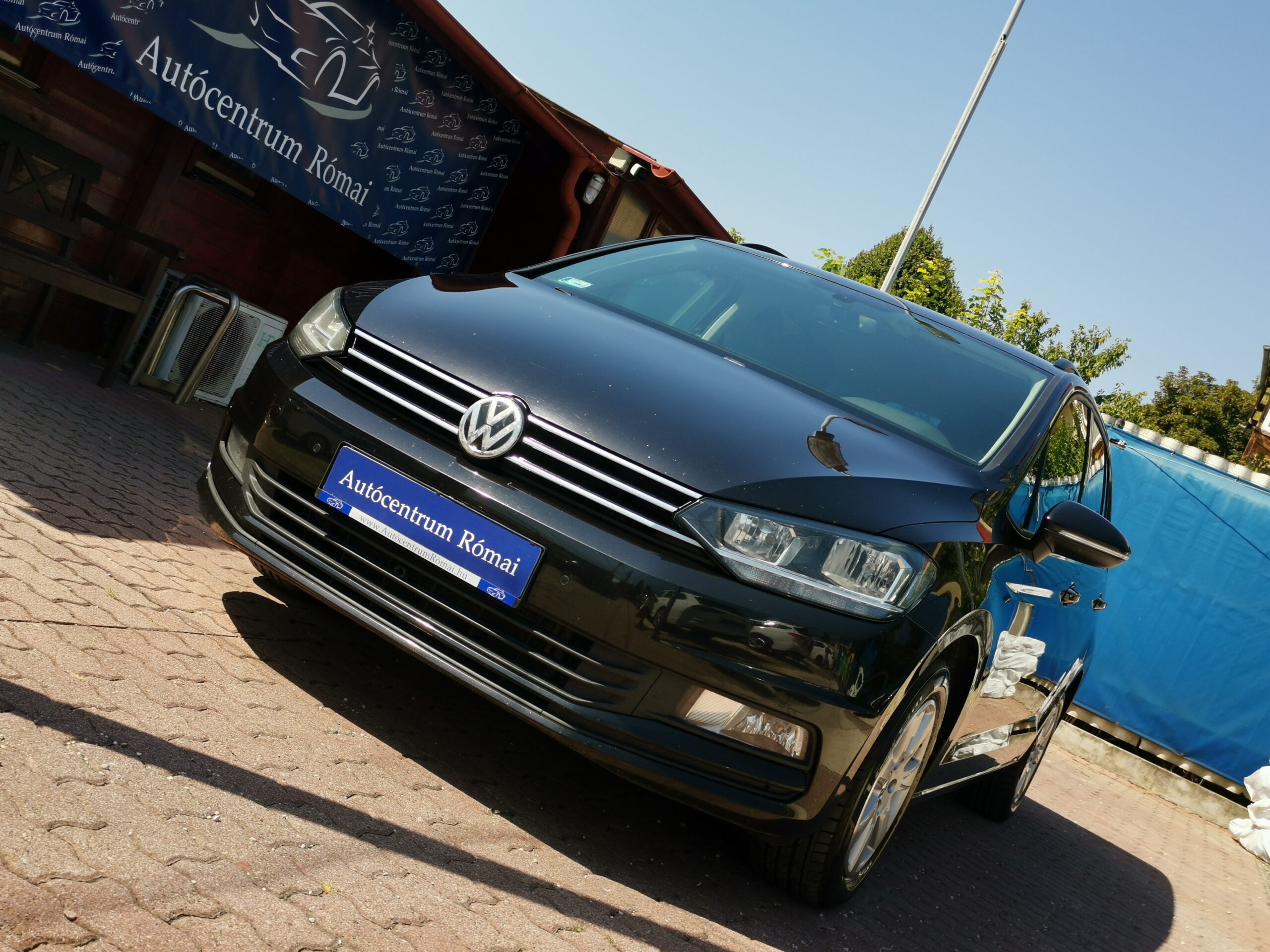 VOLKSWAGEN TOURAN 2.0 TDI BMT SCR Comfortline [7 személy] 7 SZEMÉLYES. TEMPOMAT. PARKRADAR. NAVIGÁCIÓ. ALUFELNI