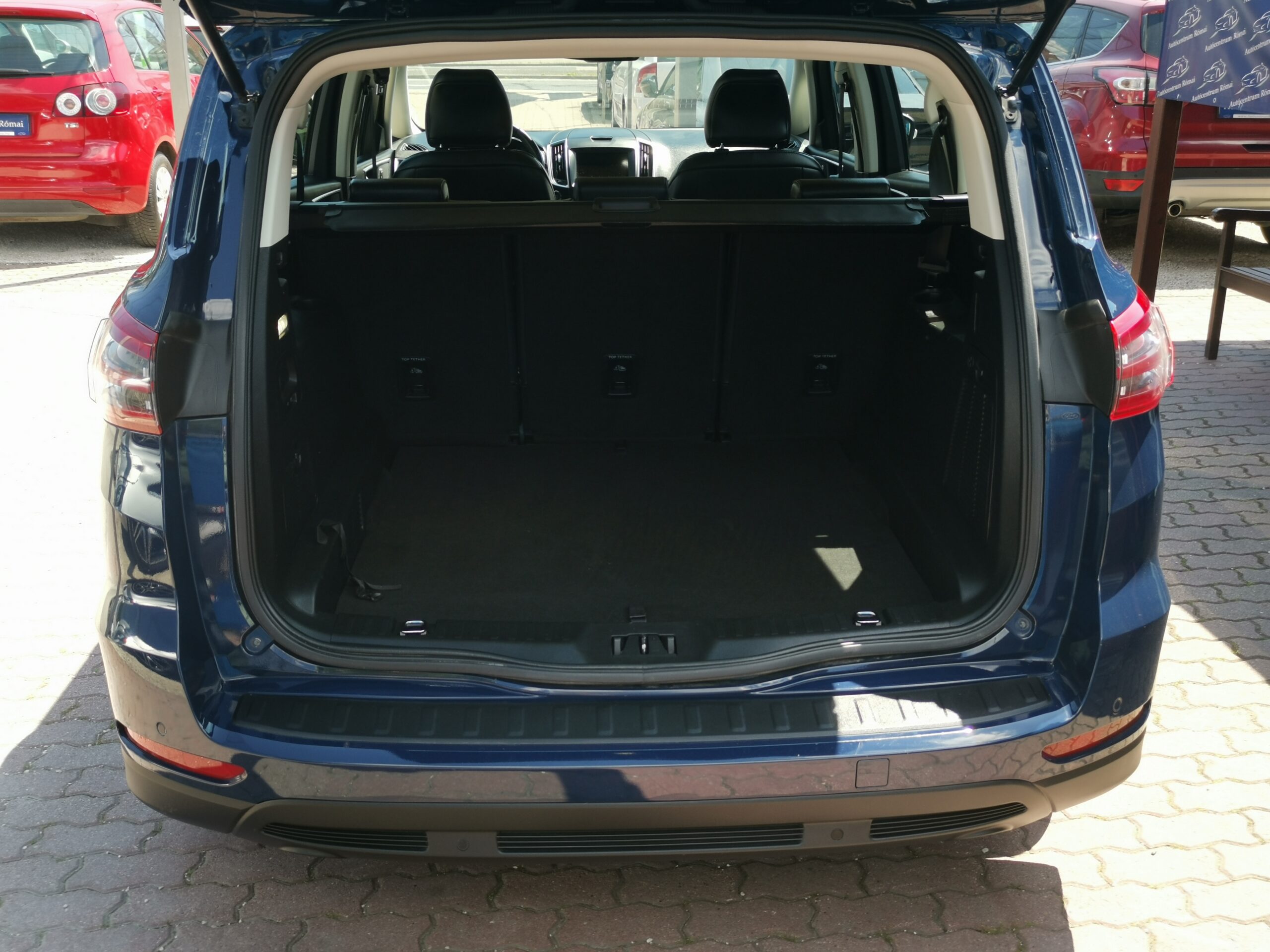 FORD S-MAX 1.5 EcoBoost Titanium MO.-i. 1. Tulaj. Szervizkönyv! FÉLBŐR BELSŐ. TEMPOMAT. NAVIGÁCIÓ
