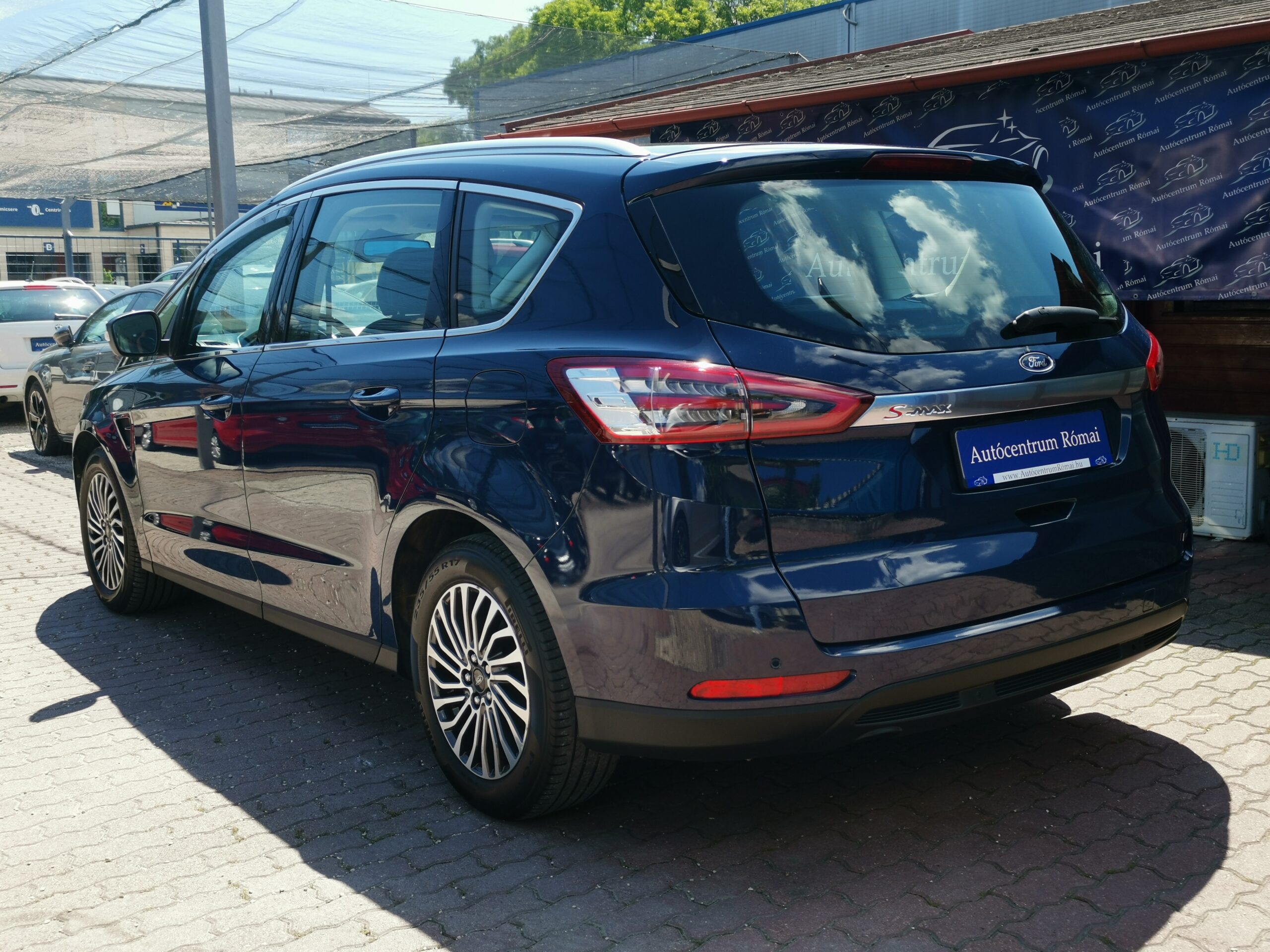 FORD S-MAX 1.5 EcoBoost Titanium MO.-i. 1. Tulaj. Szervizkönyv! FÉLBŐR BELSŐ. TEMPOMAT. NAVIGÁCIÓ