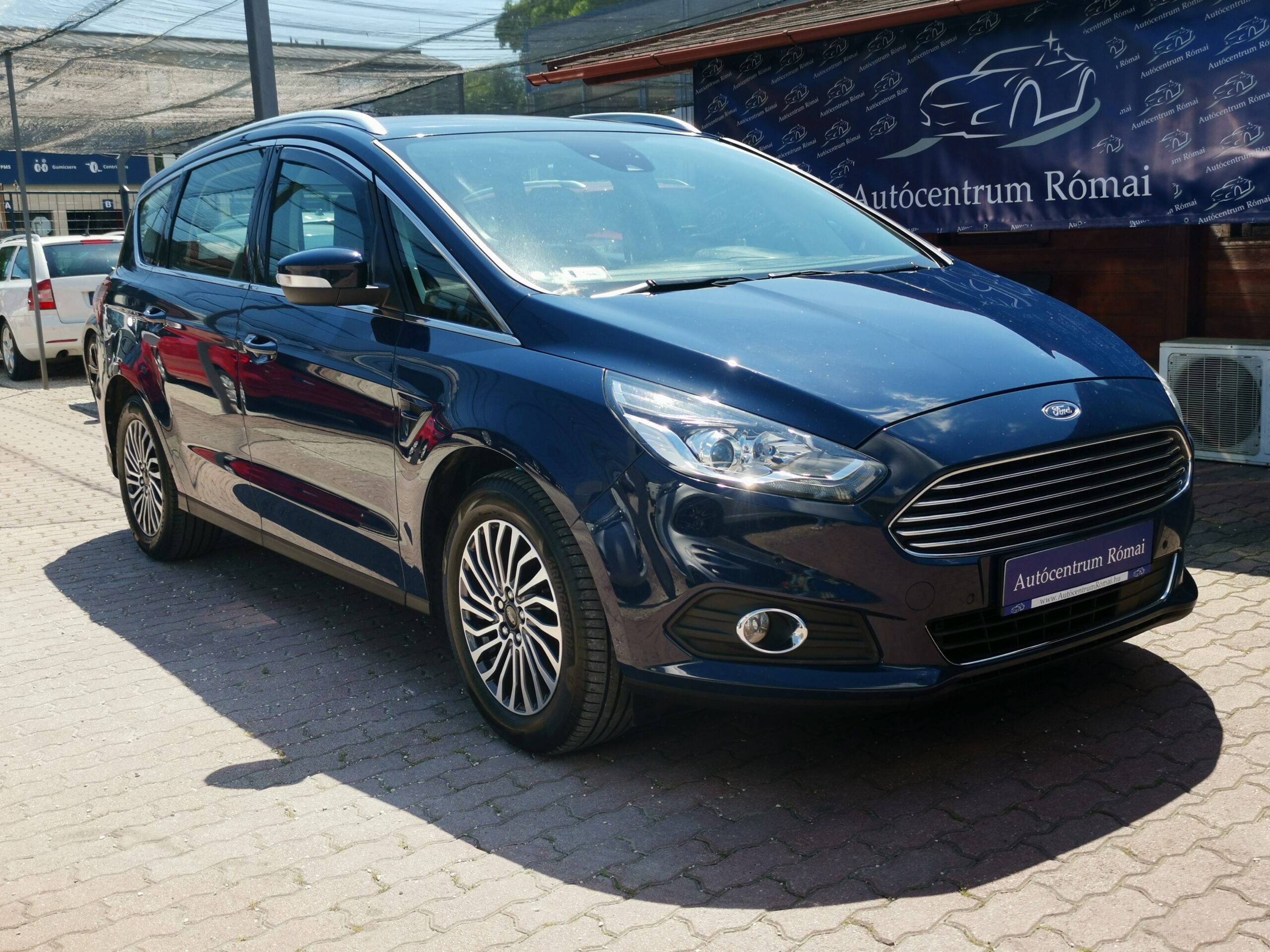 FORD S-MAX 1.5 EcoBoost Titanium MO.-i. 1. Tulaj. Szervizkönyv! FÉLBŐR BELSŐ. TEMPOMAT. NAVIGÁCIÓ