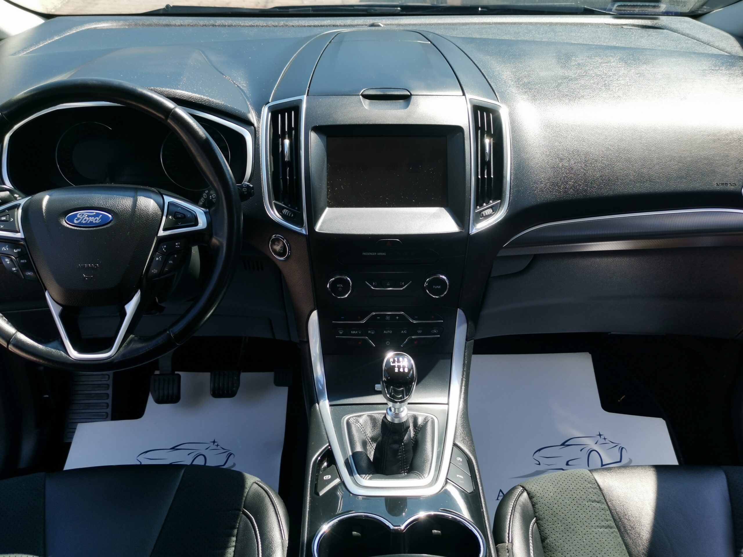 FORD S-MAX 1.5 EcoBoost Titanium MO.-i. 1. Tulaj. Szervizkönyv! FÉLBŐR BELSŐ. TEMPOMAT. NAVIGÁCIÓ