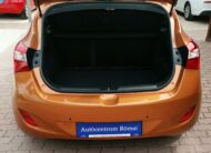 HYUNDAI I30 1.4 MPi ISG Entry 54.000km! 1. Tulaj. Szervizkönyv! NAVIGÁCIÓ. KAMERA. PARKRADAR. ALUFELNI