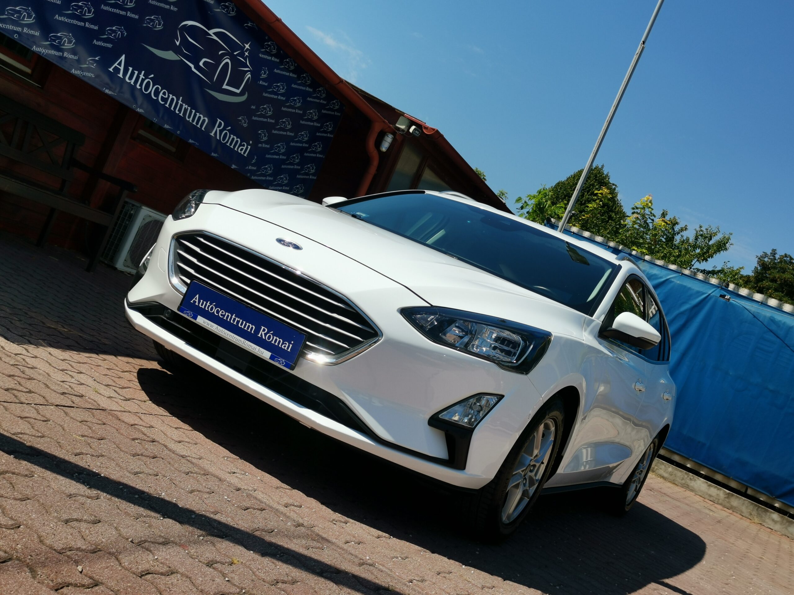 FORD FOCUS 1.5 EcoBlue Business MO.-i. 1. Tulaj. Szervizkönyv! ÁFÁs! TEMPOMAT. KAMERA. ÜLÉSFŰTÉS