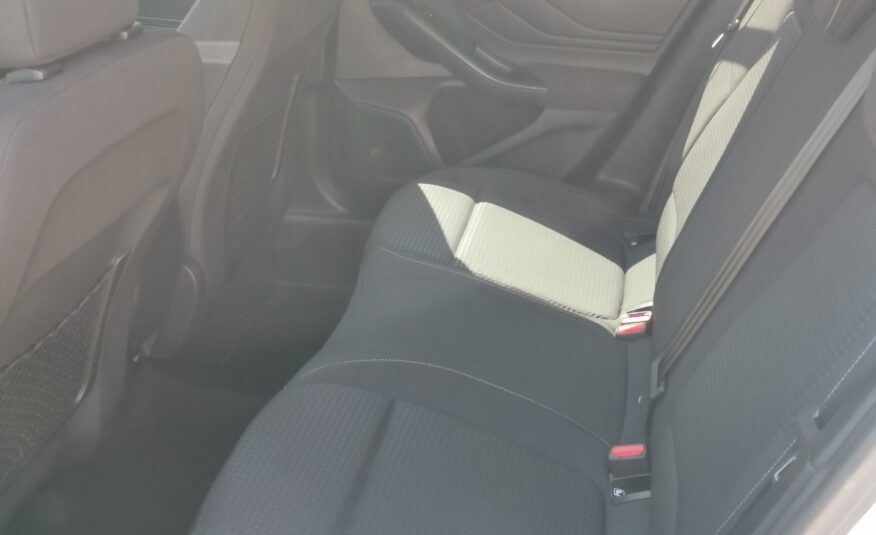 FORD FOCUS 1.5 EcoBlue Business MO.-i. 1. Tulaj. Szervizkönyv! ÁFÁs! TEMPOMAT. KAMERA. ÜLÉSFŰTÉS