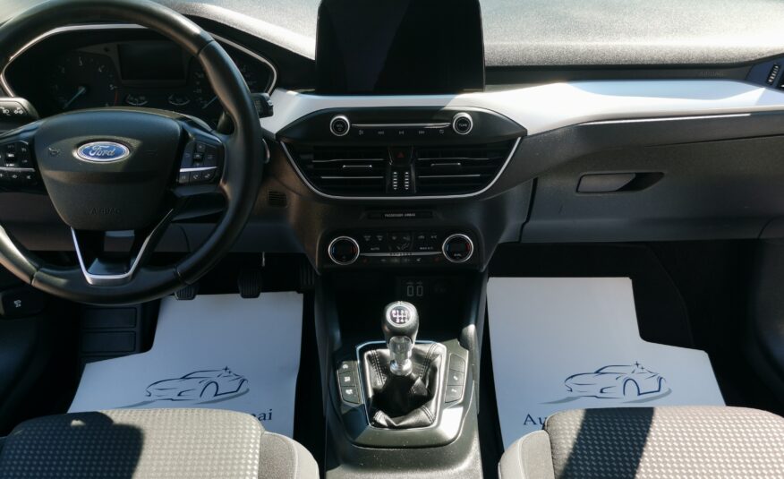 FORD FOCUS 1.5 EcoBlue Business MO.-i. 1. Tulaj. Szervizkönyv! ÁFÁs! TEMPOMAT. KAMERA. ÜLÉSFŰTÉS