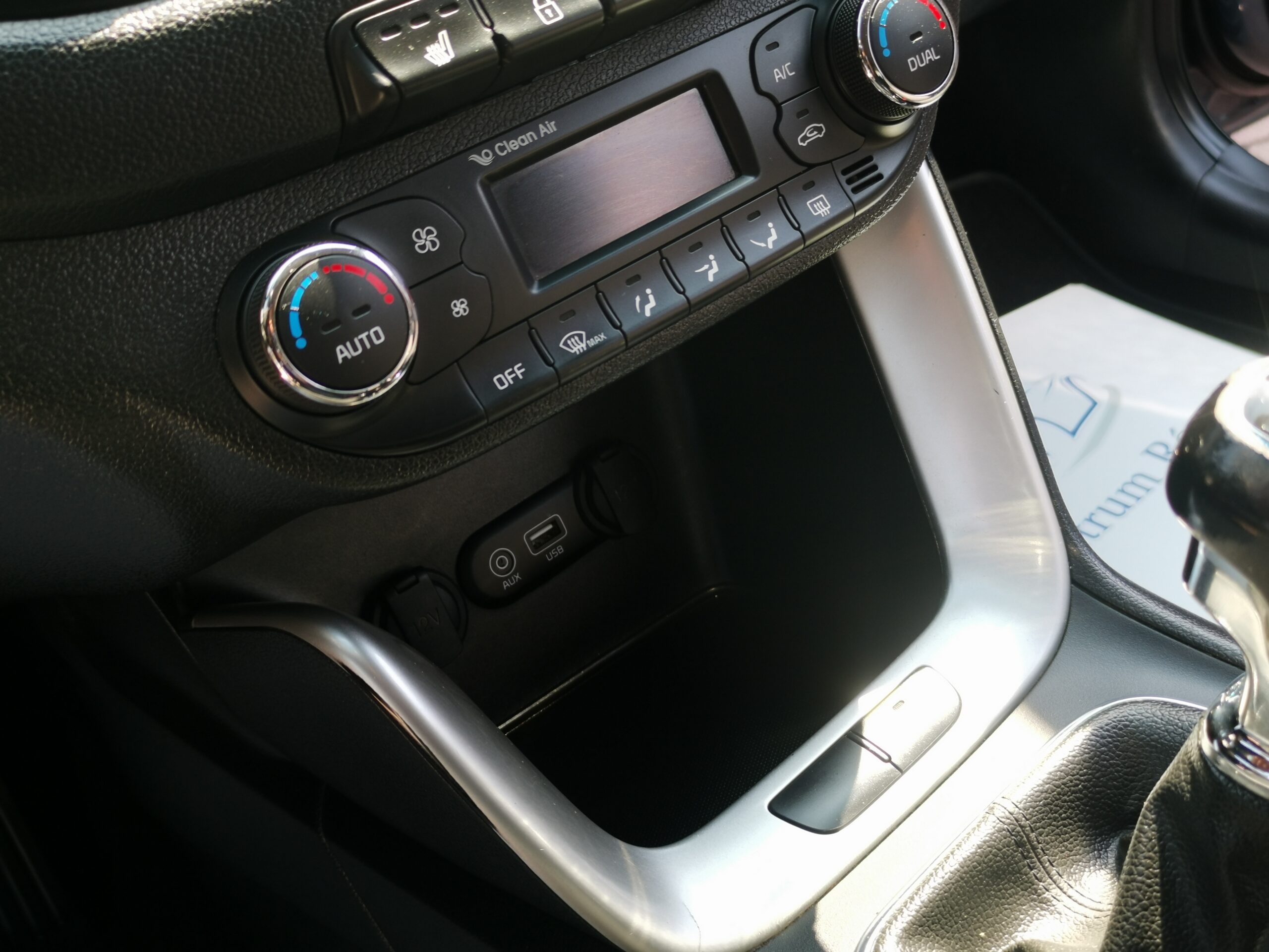 KIA CEE'D 1.6 GDI UEFA 109.000km! 2. Tulaj. DIGIT KLÍMA. NAVIGÁCIÓ. KAMERA. TEMPOMAT