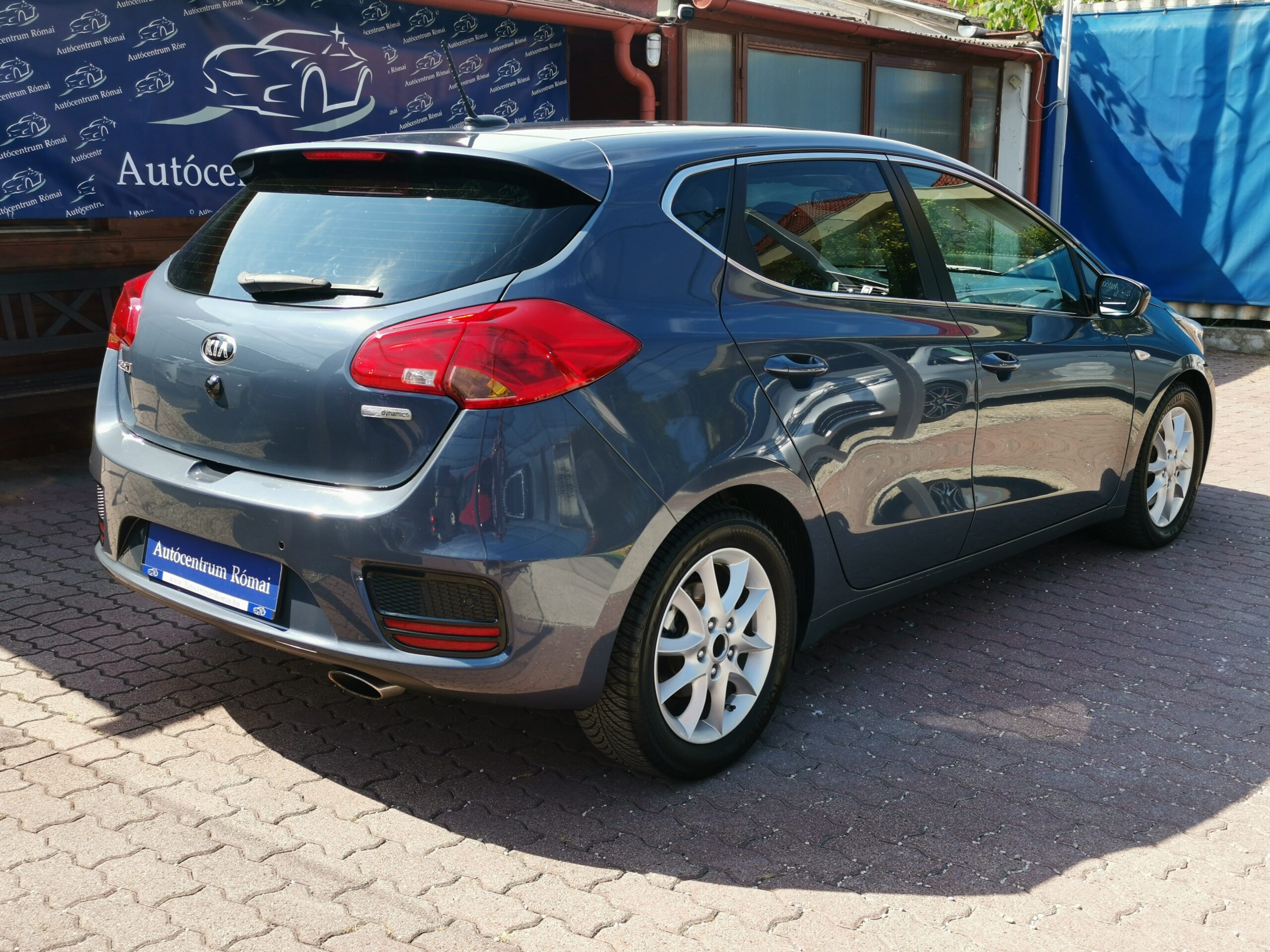 KIA CEE'D 1.6 GDI UEFA 109.000km! 2. Tulaj. DIGIT KLÍMA. NAVIGÁCIÓ. KAMERA. TEMPOMAT