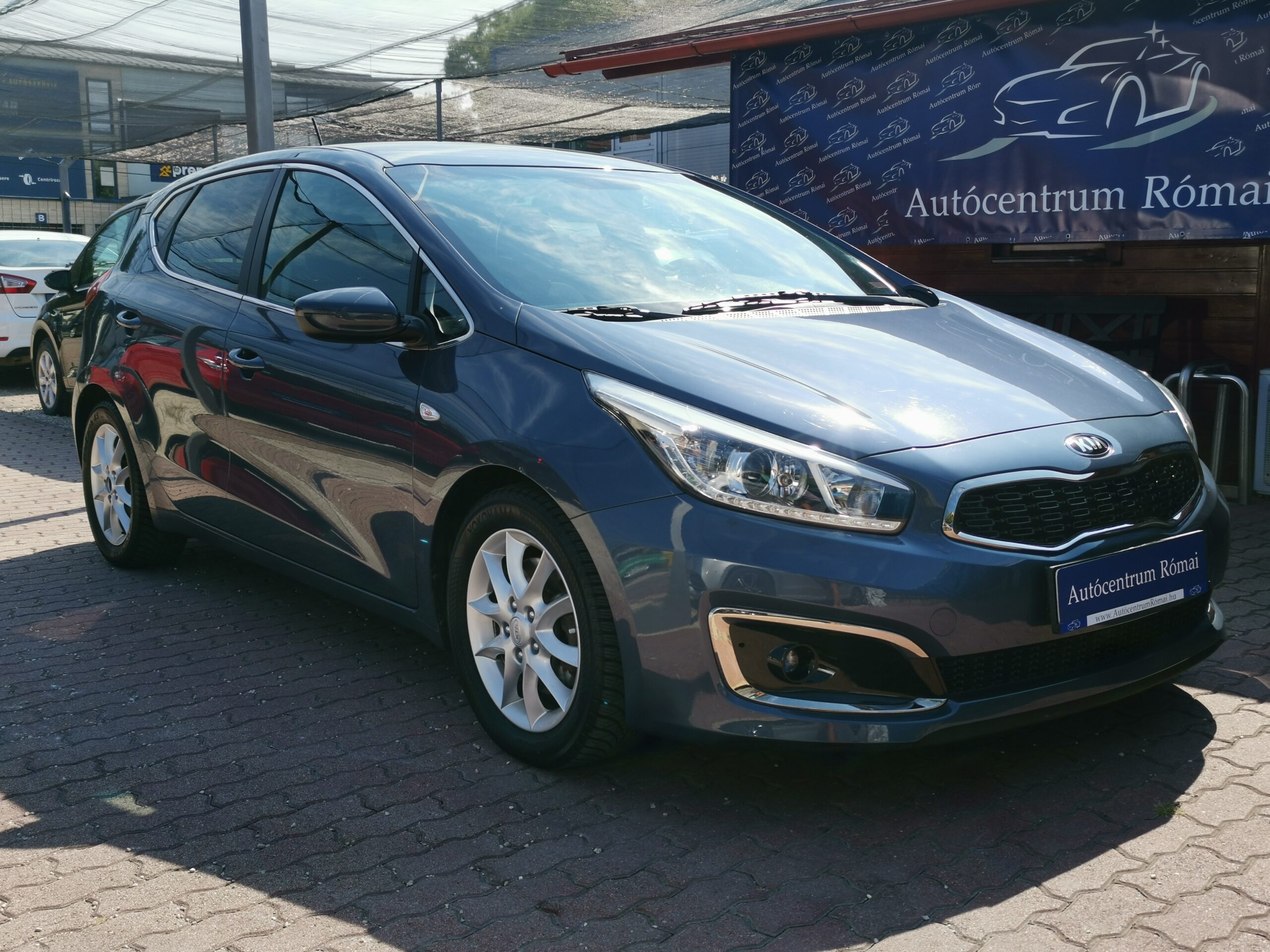 KIA CEE'D 1.6 GDI UEFA 109.000km! 2. Tulaj. DIGIT KLÍMA. NAVIGÁCIÓ. KAMERA. TEMPOMAT