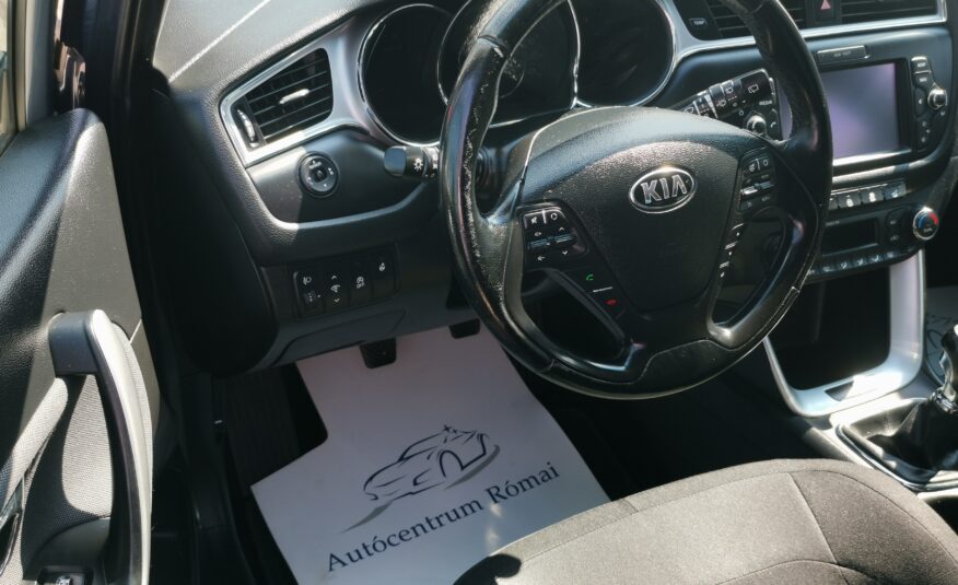 KIA CEE'D 1.6 GDI UEFA 109.000km! 2. Tulaj. DIGIT KLÍMA. NAVIGÁCIÓ. KAMERA. TEMPOMAT