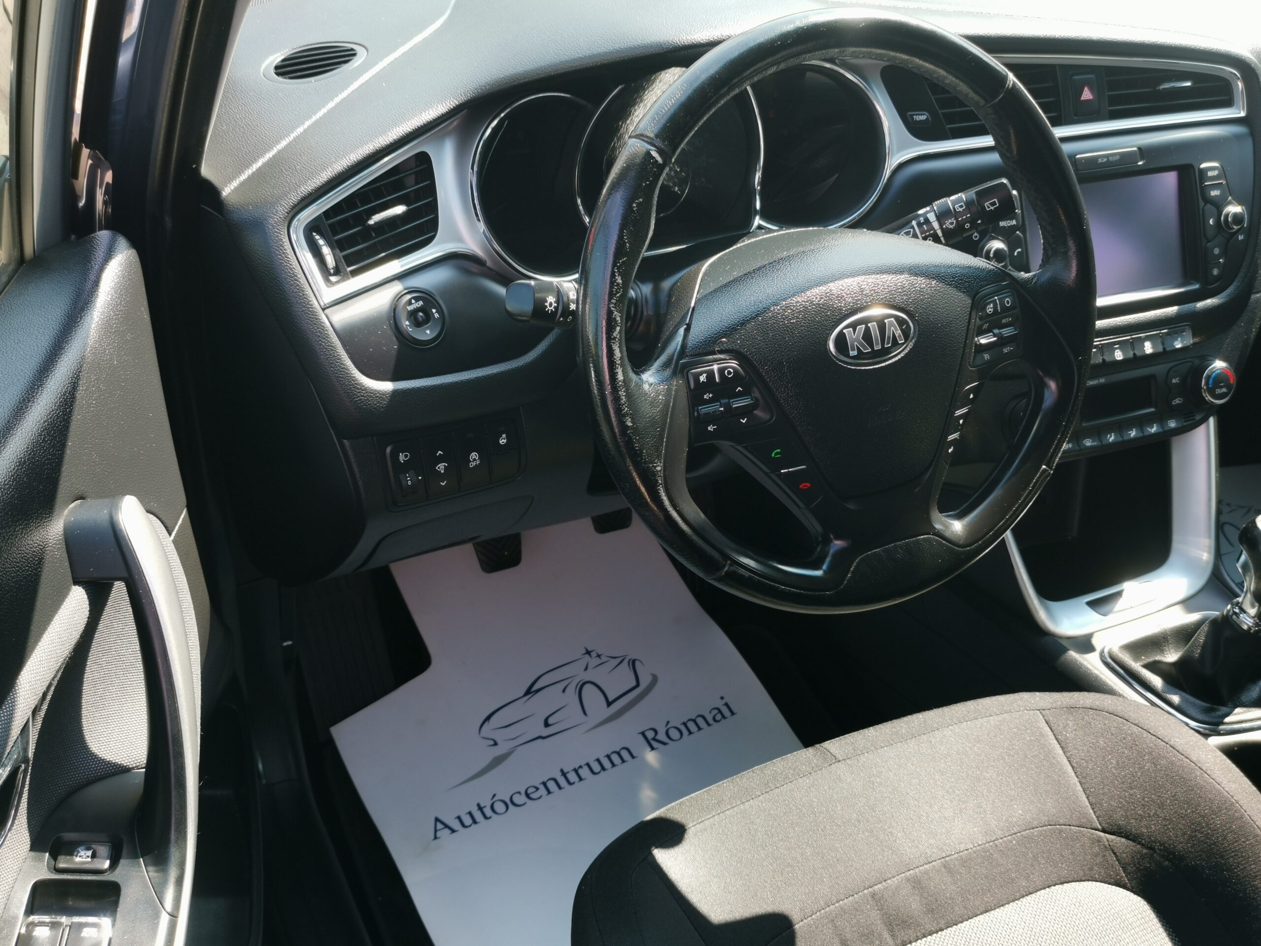 KIA CEE'D 1.6 GDI UEFA 109.000km! 2. Tulaj. DIGIT KLÍMA. NAVIGÁCIÓ. KAMERA. TEMPOMAT