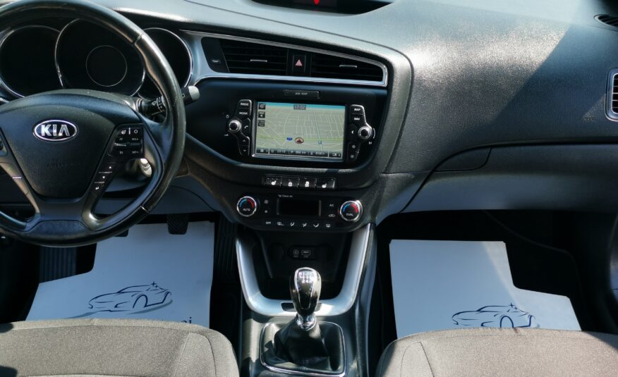 KIA CEE'D 1.6 GDI UEFA 109.000km! 2. Tulaj. DIGIT KLÍMA. NAVIGÁCIÓ. KAMERA. TEMPOMAT