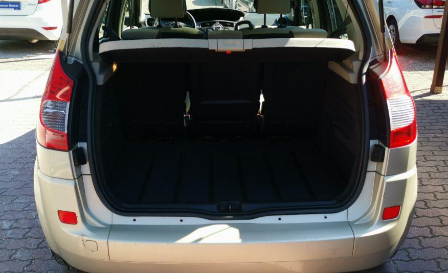 RENAULT SCENIC Scénic 1.5 dCi Kaleido MO.-i. 2. Tulaj. DIGIT KLÍMA. TEMPOMAT. PANORÁMA TETŐ
