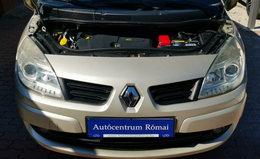 RENAULT SCENIC Scénic 1.5 dCi Kaleido MO.-i. 2. Tulaj. DIGIT KLÍMA. TEMPOMAT. PANORÁMA TETŐ