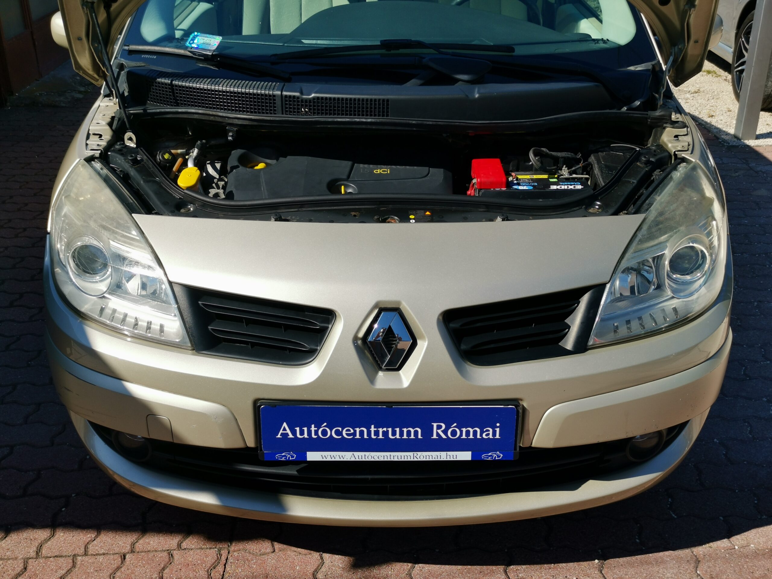 RENAULT SCENIC Scénic 1.5 dCi Kaleido MO.-i. 2. Tulaj. DIGIT KLÍMA. TEMPOMAT. PANORÁMA TETŐ