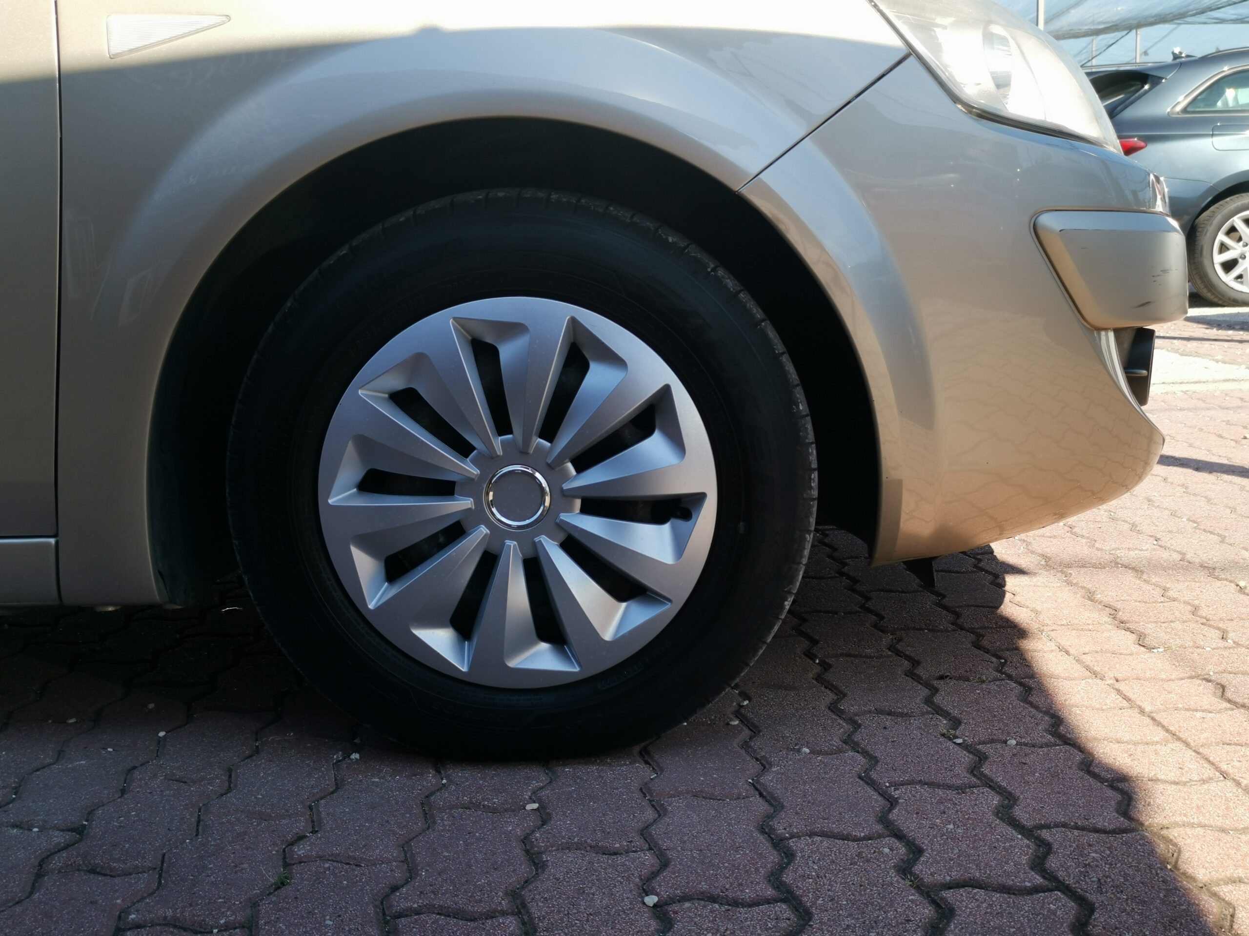 RENAULT SCENIC Scénic 1.5 dCi Kaleido MO.-i. 2. Tulaj. DIGIT KLÍMA. TEMPOMAT. PANORÁMA TETŐ