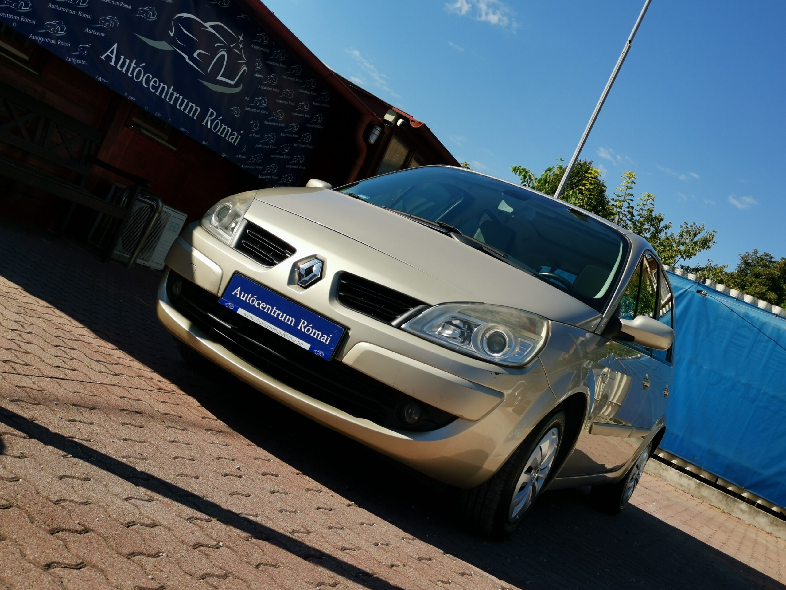 RENAULT SCENIC Scénic 1.5 dCi Kaleido MO.-i. 2. Tulaj. DIGIT KLÍMA. TEMPOMAT. PANORÁMA TETŐ