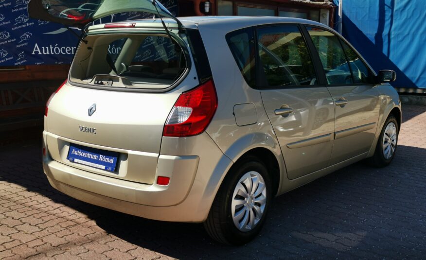 RENAULT SCENIC Scénic 1.5 dCi Kaleido MO.-i. 2. Tulaj. DIGIT KLÍMA. TEMPOMAT. PANORÁMA TETŐ