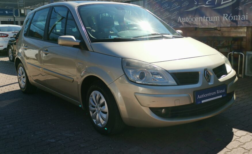 RENAULT SCENIC Scénic 1.5 dCi Kaleido MO.-i. 2. Tulaj. DIGIT KLÍMA. TEMPOMAT. PANORÁMA TETŐ
