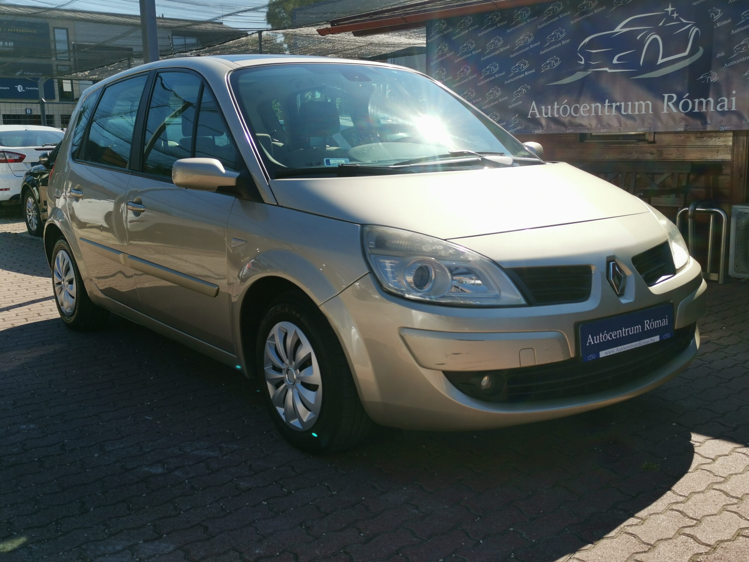 RENAULT SCENIC Scénic 1.5 dCi Kaleido MO.-i. 2. Tulaj. DIGIT KLÍMA. TEMPOMAT. PANORÁMA TETŐ