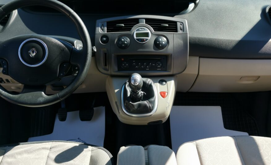 RENAULT SCENIC Scénic 1.5 dCi Kaleido MO.-i. 2. Tulaj. DIGIT KLÍMA. TEMPOMAT. PANORÁMA TETŐ