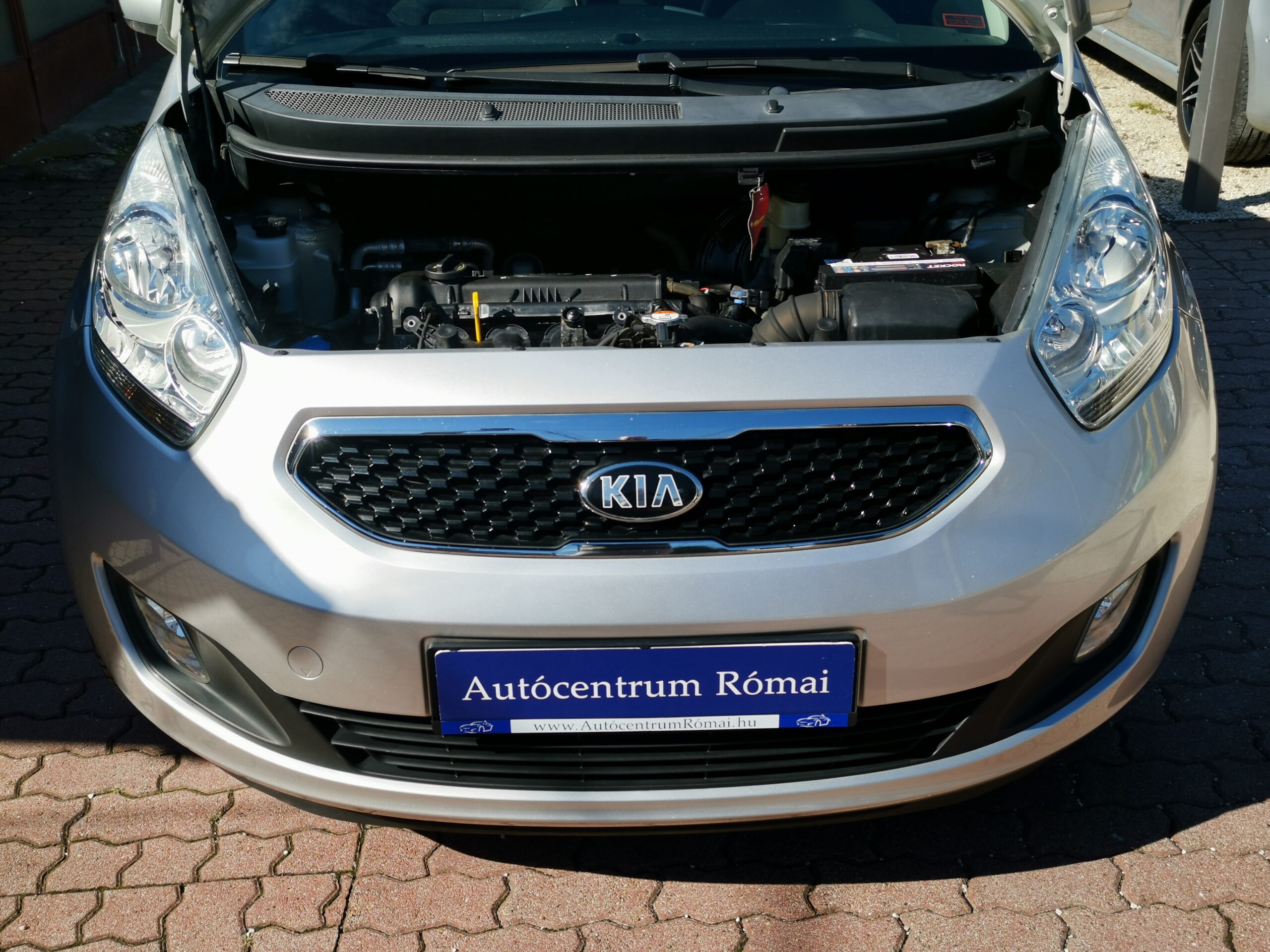 KIA VENGA 1.6 EX 98.000km! 1. Tulaj. Szervizkönyv! DIGIT KLÍMA. PARKRADAR. VONÓHOROG