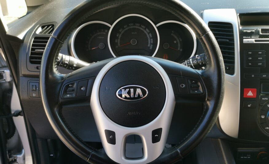 KIA VENGA 1.6 EX 98.000km! 1. Tulaj. Szervizkönyv! DIGIT KLÍMA. PARKRADAR. VONÓHOROG