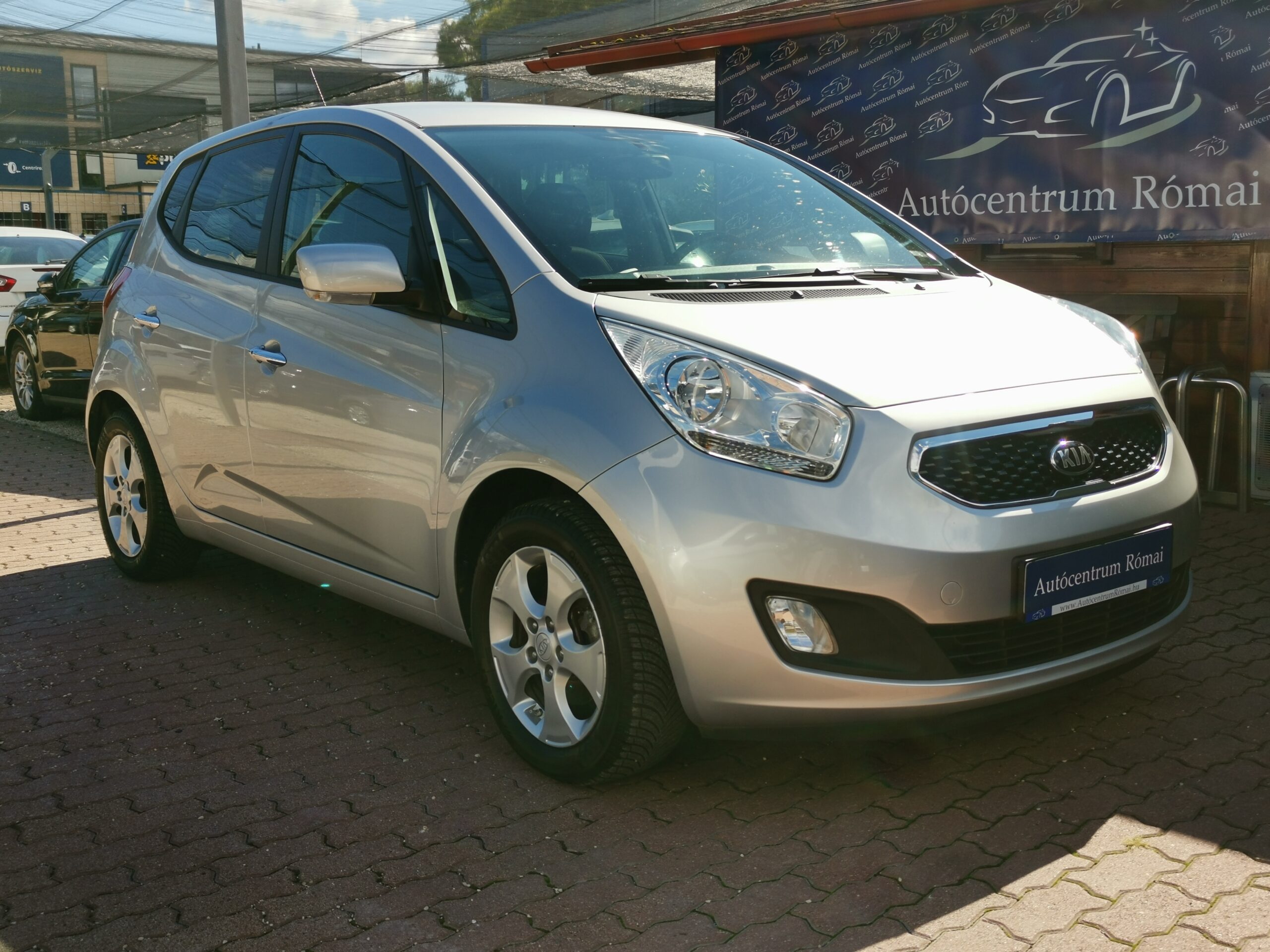 KIA VENGA 1.6 EX 98.000km! 1. Tulaj. Szervizkönyv! DIGIT KLÍMA. PARKRADAR. VONÓHOROG