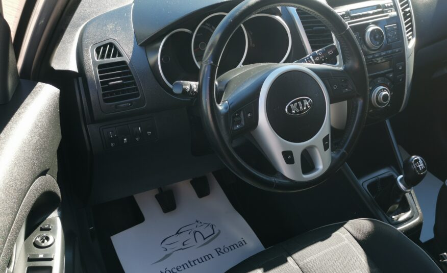 KIA VENGA 1.6 EX 98.000km! 1. Tulaj. Szervizkönyv! DIGIT KLÍMA. PARKRADAR. VONÓHOROG