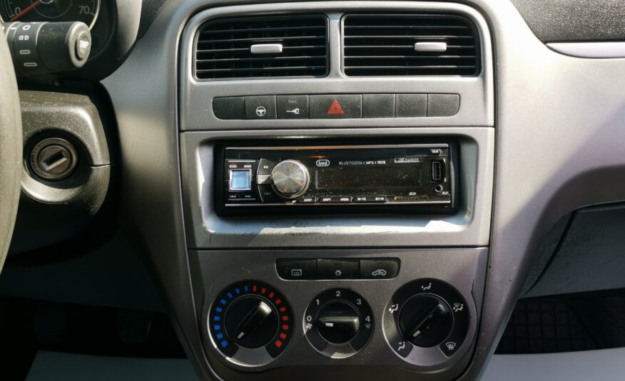 FIAT PUNTO 1.3 Van Multijet MO.-i. 2. Tulaj. Szervizkönyv! KLÍMA. ELEKTROMOS ABLAK
