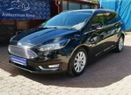FORD FOCUS 1.5 TDCI Titanium MO.-i. 1. Tulaj. Szervizkönyv! NAVIGÁCIÓ. TEMPOMAT. PARKRADAR. ÜLÉSFŰTÉS