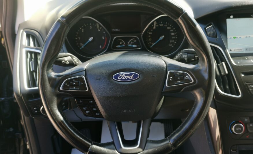 FORD FOCUS 1.5 TDCI Titanium MO.-i. 1. Tulaj. Szervizkönyv! NAVIGÁCIÓ. TEMPOMAT. PARKRADAR. ÜLÉSFŰTÉS