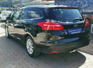 FORD FOCUS 1.5 TDCI Titanium MO.-i. 1. Tulaj. Szervizkönyv! NAVIGÁCIÓ. TEMPOMAT. PARKRADAR. ÜLÉSFŰTÉS