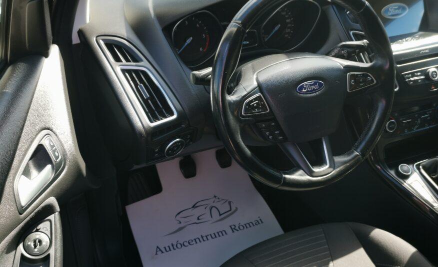 FORD FOCUS 1.5 TDCI Titanium MO.-i. 1. Tulaj. Szervizkönyv! NAVIGÁCIÓ. TEMPOMAT. PARKRADAR. ÜLÉSFŰTÉS