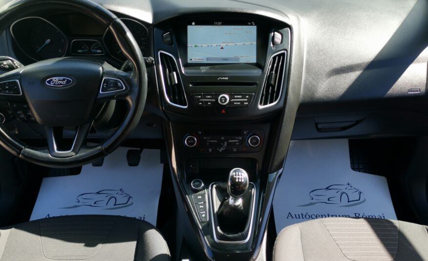 FORD FOCUS 1.5 TDCI Titanium MO.-i. 1. Tulaj. Szervizkönyv! NAVIGÁCIÓ. TEMPOMAT. PARKRADAR. ÜLÉSFŰTÉS