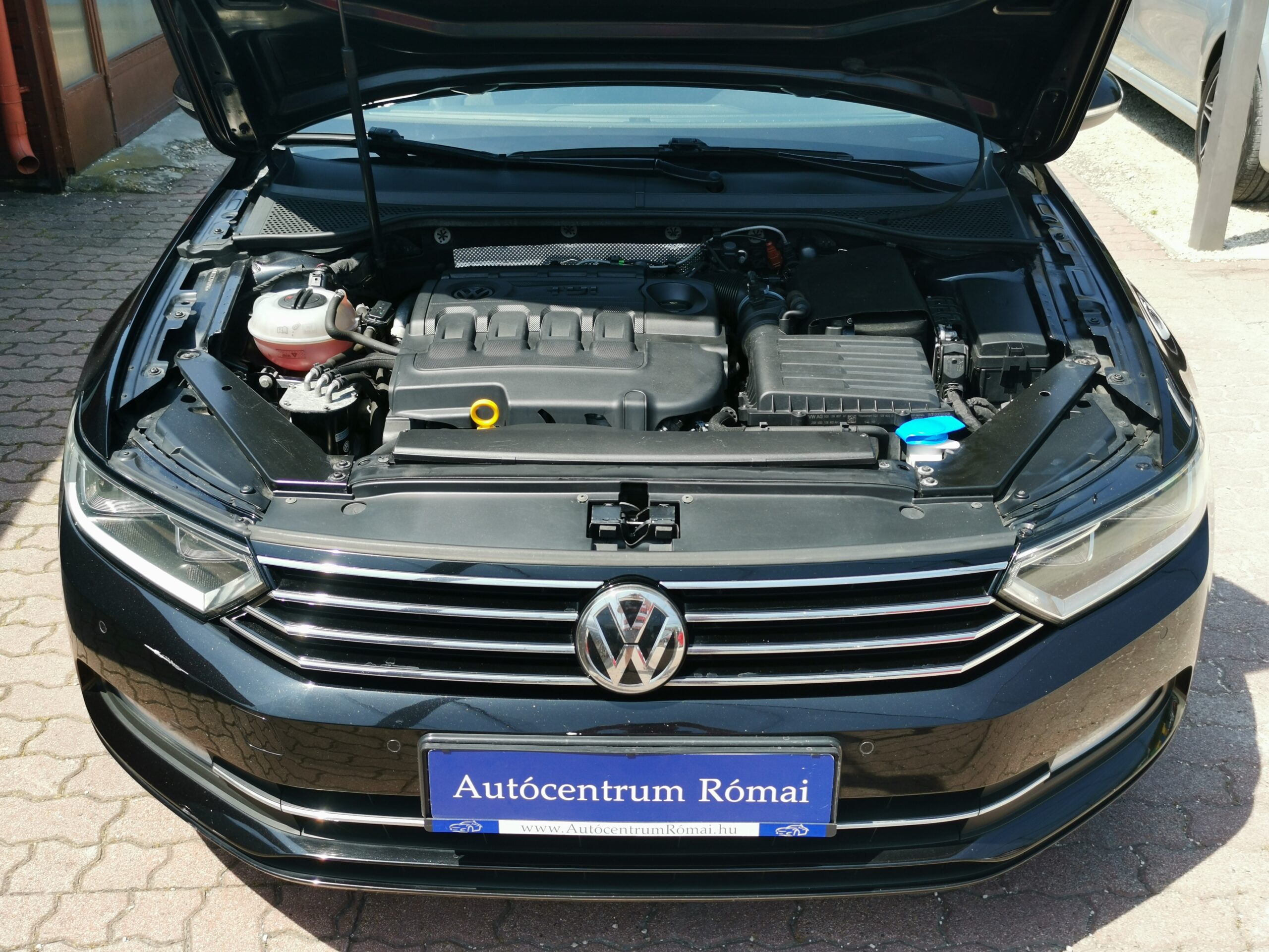 VOLKSWAGEN PASSAT VIII Variant 2.0 TDI BMT Comfortline TEMPOMAT. NAVIGÁCIÓ. ÜLÉSFŰTÉS. PARKRADAR