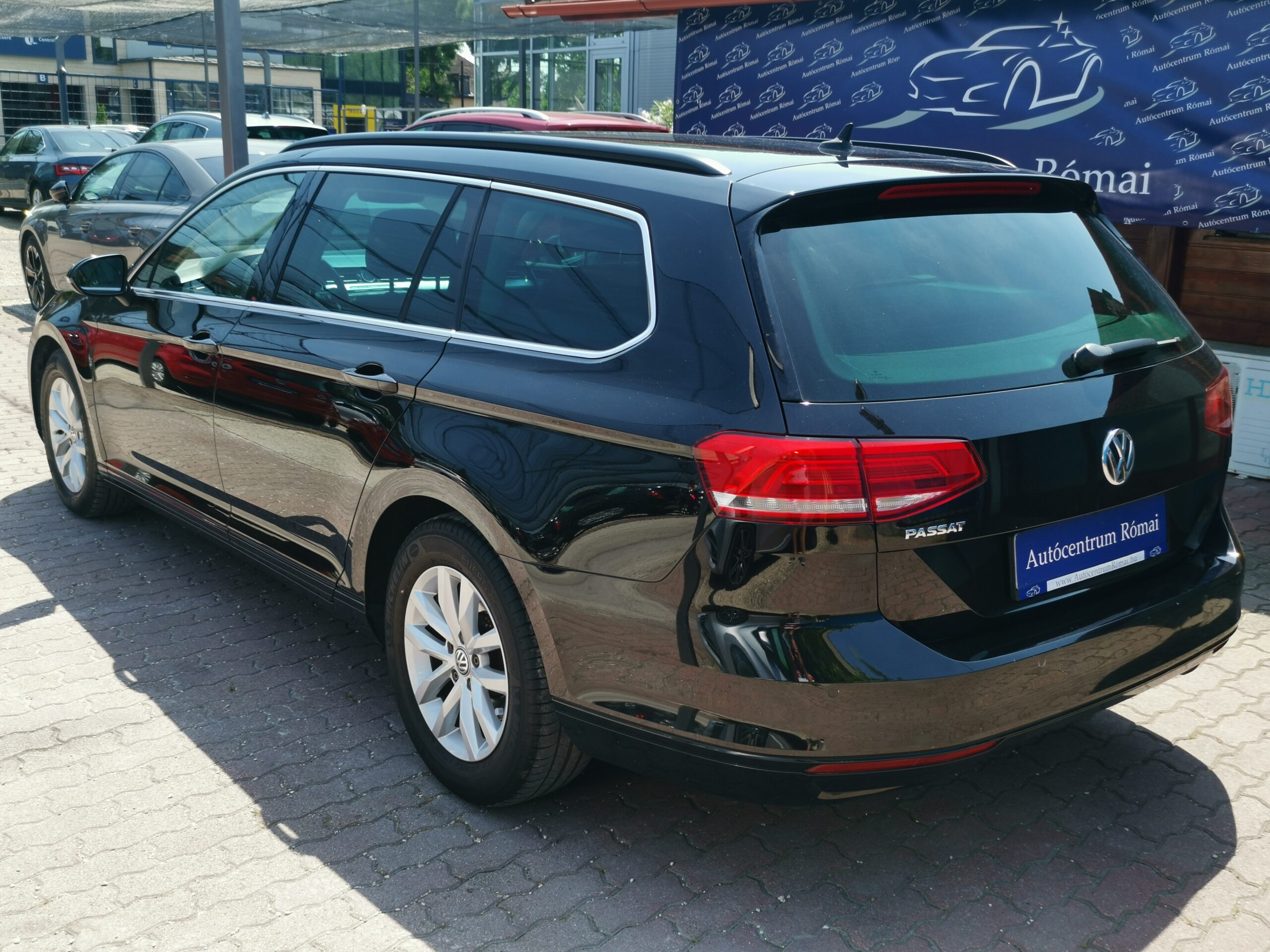 VOLKSWAGEN PASSAT VIII Variant 2.0 TDI BMT Comfortline TEMPOMAT. NAVIGÁCIÓ. ÜLÉSFŰTÉS. PARKRADAR