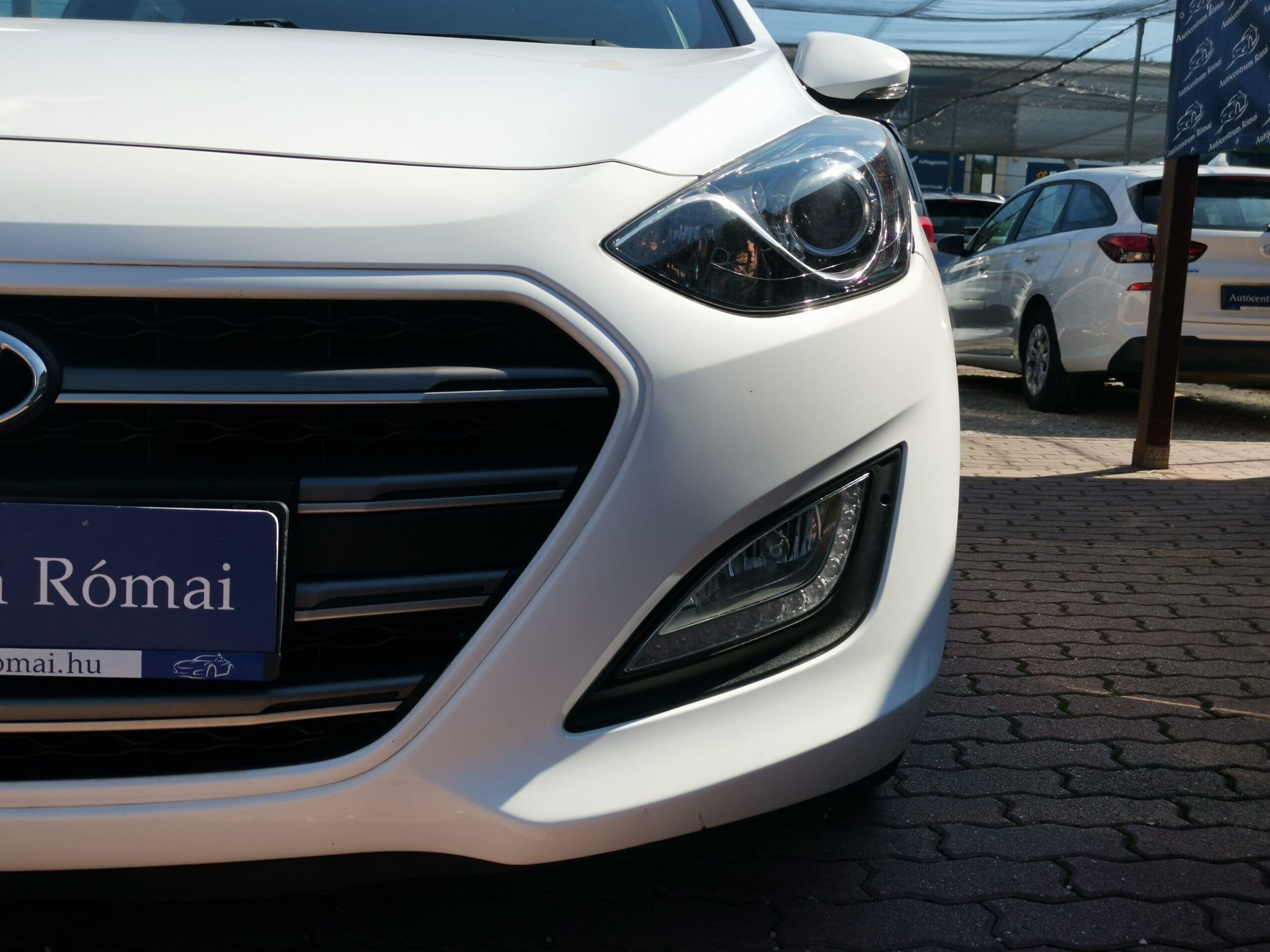 HYUNDAI I30 1.4 MPi Life Passion 98.000km! 2. Tulaj. TEMPOMAT. PARKRADAR. ÜLÉSFŰTÉS. ALUFELNI