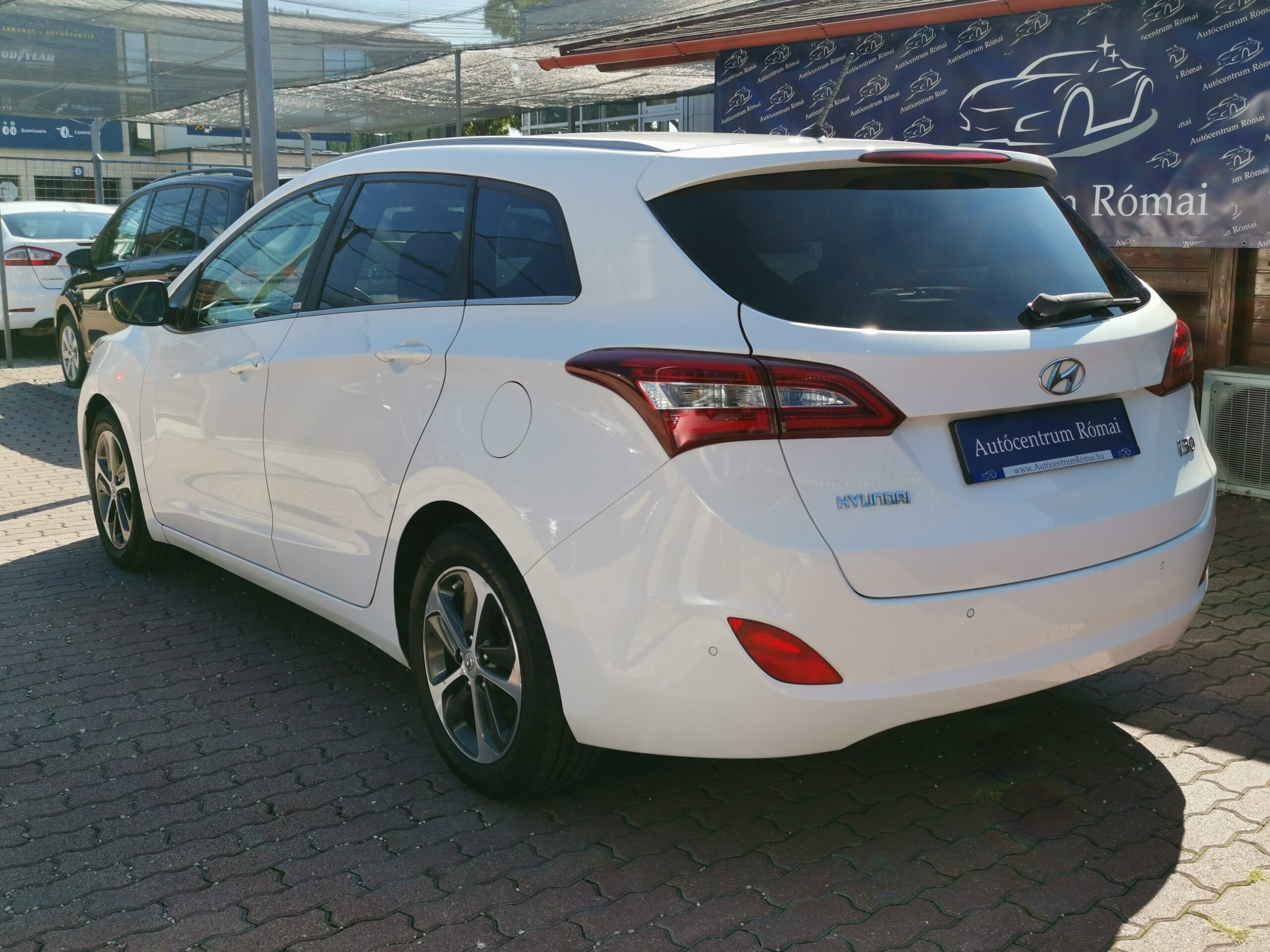 HYUNDAI I30 1.4 MPi Life Passion 98.000km! 2. Tulaj. TEMPOMAT. PARKRADAR. ÜLÉSFŰTÉS. ALUFELNI