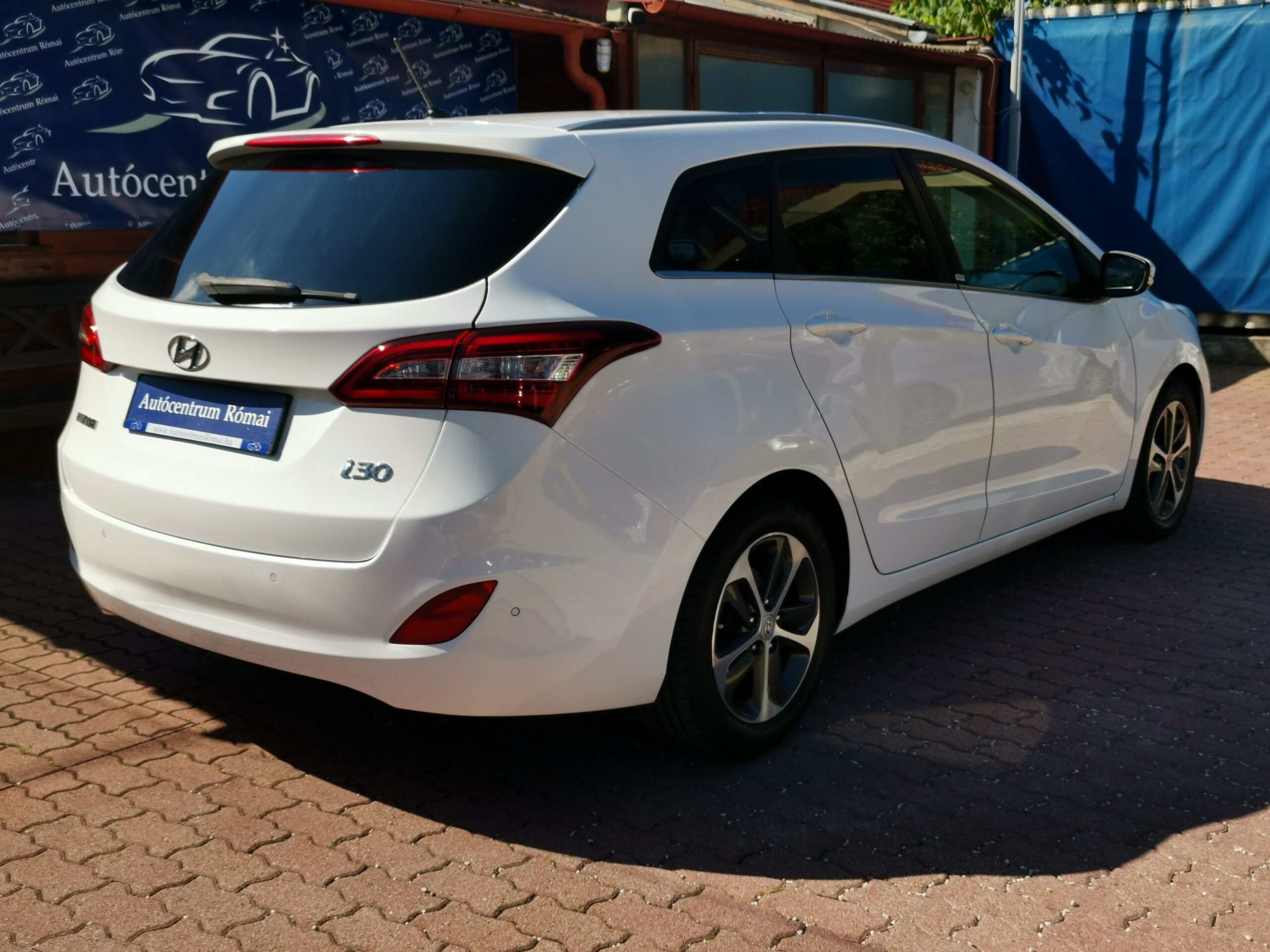 HYUNDAI I30 1.4 MPi Life Passion 98.000km! 2. Tulaj. TEMPOMAT. PARKRADAR. ÜLÉSFŰTÉS. ALUFELNI