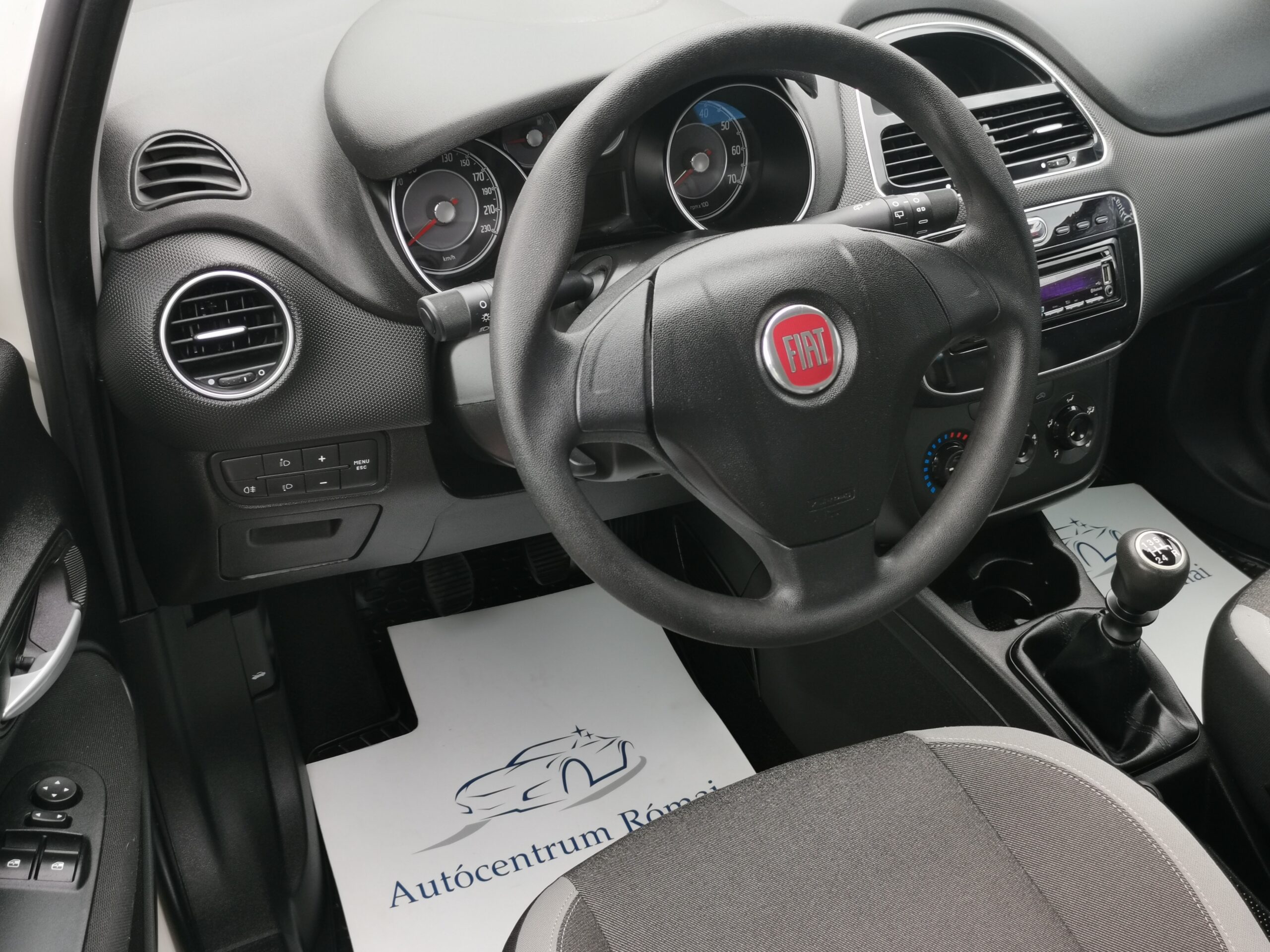 FIAT PUNTO 1.2 Pop Szervizkönyv! KLÍMA. ALUFELNI. ELEKTROMOS ABLAK