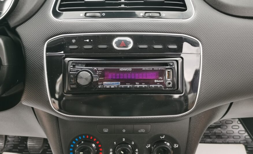 FIAT PUNTO 1.2 Pop Szervizkönyv! KLÍMA. ALUFELNI. ELEKTROMOS ABLAK