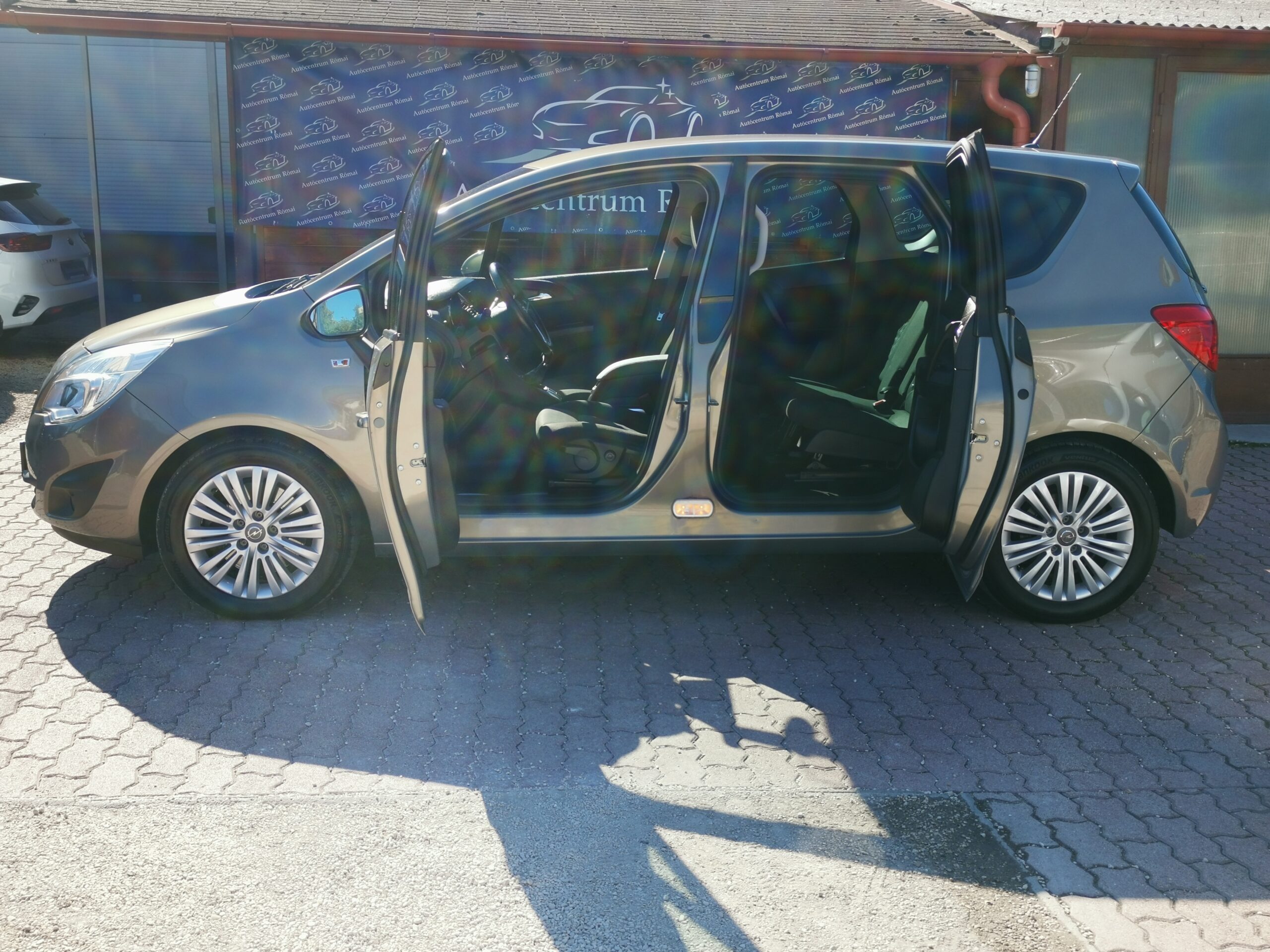 OPEL MERIVA B 1.4 T Enjoy MO..-i. 1. Tulaj. 140LE! TEMPOMAT. ALUFELNI. KORMÁNFŰTÉS