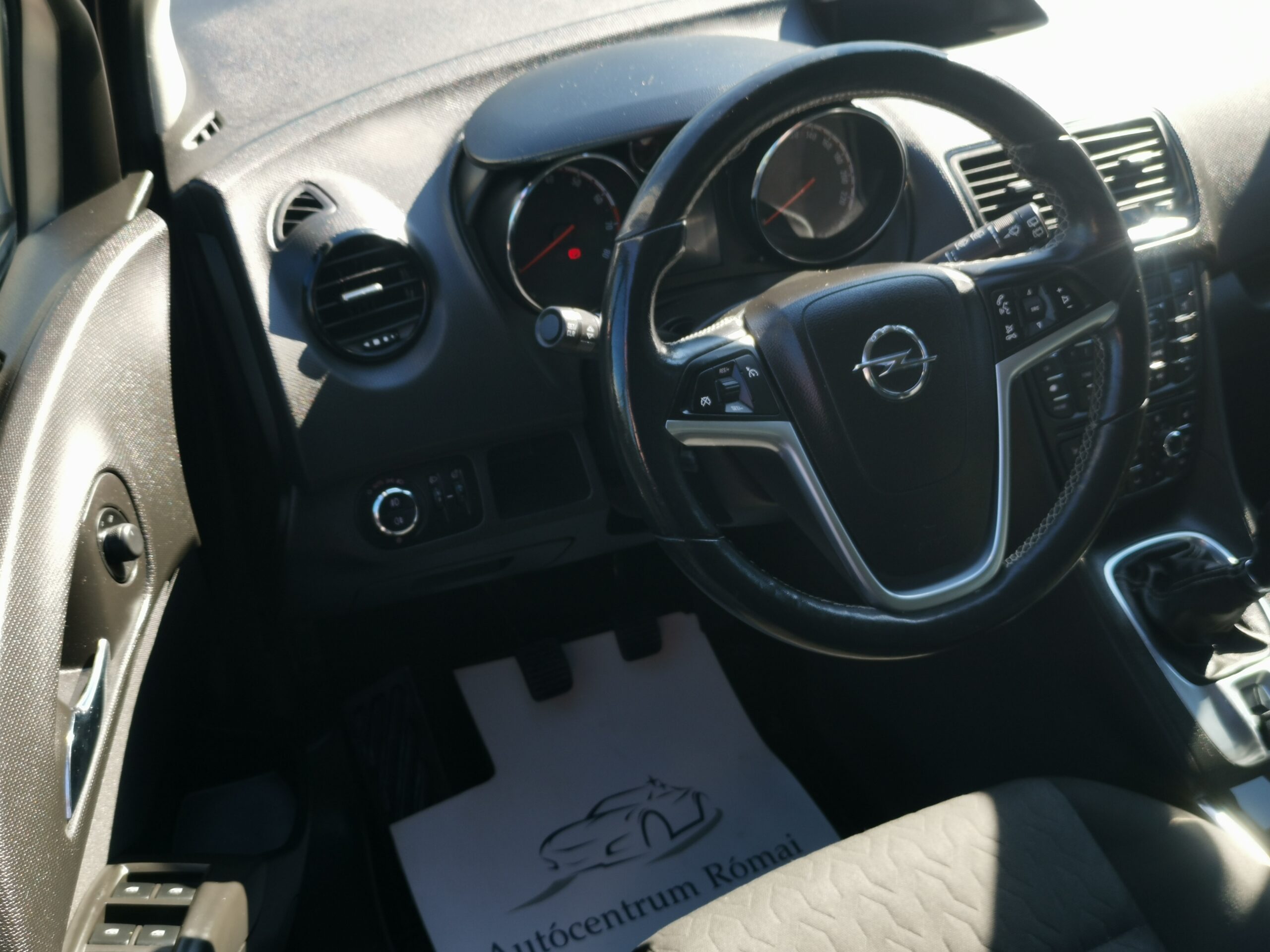 OPEL MERIVA B 1.4 T Enjoy MO..-i. 1. Tulaj. 140LE! TEMPOMAT. ALUFELNI. KORMÁNFŰTÉS