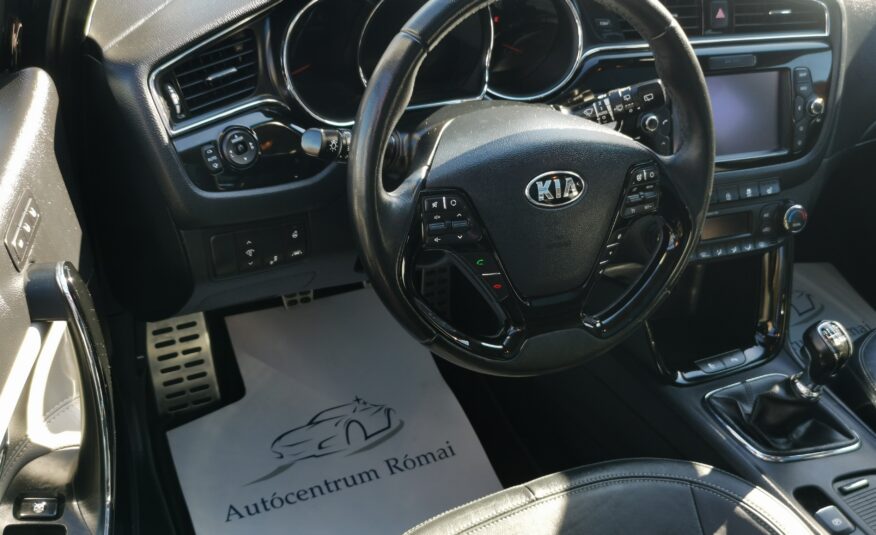 KIA CEE'D 1.6 GDI EX Prémium Platinum! 103.000KM! RITKASÁG! PANORÁMA TETŐ. BŐRBELSŐ. XENON