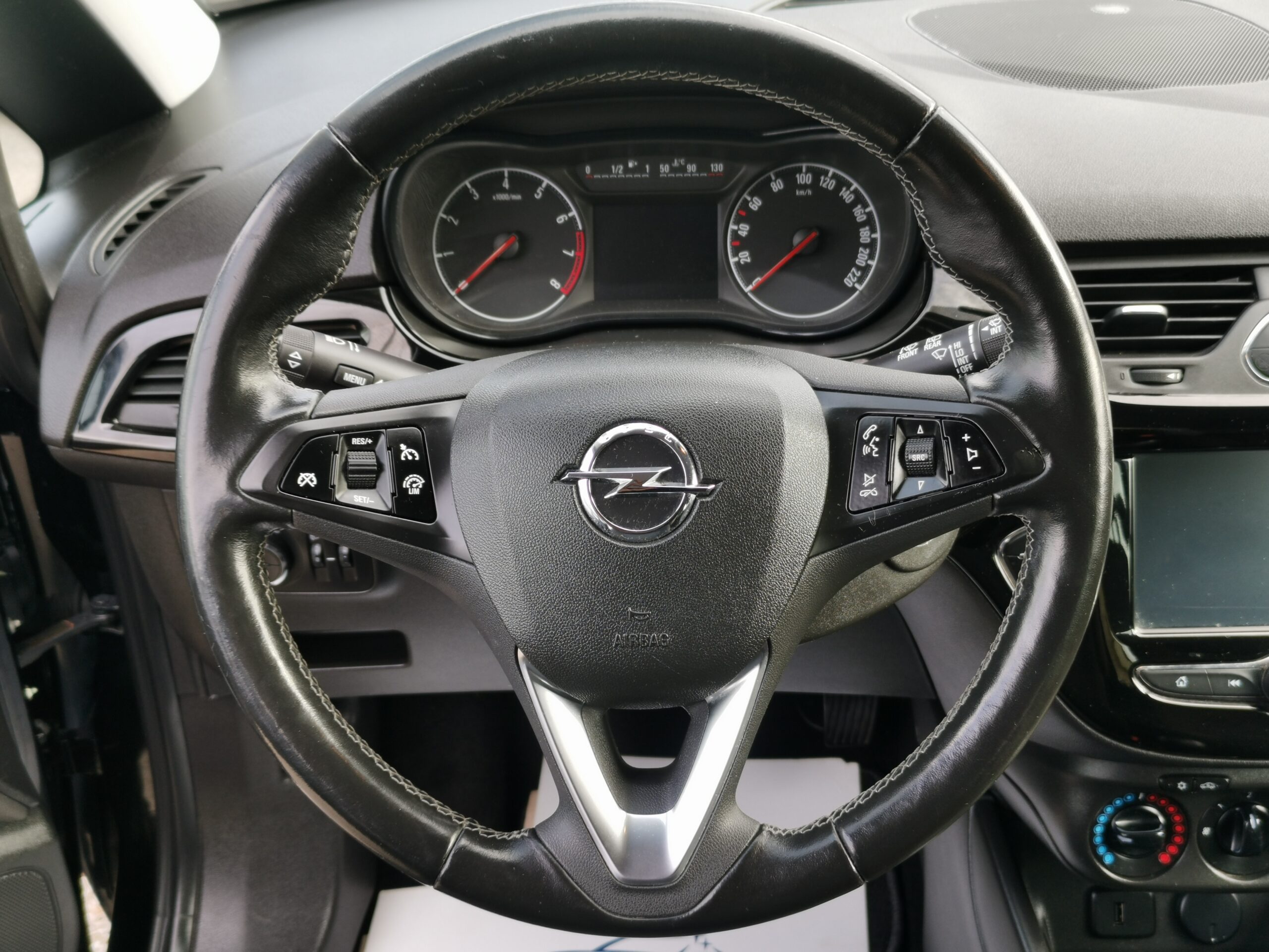 OPEL CORSA E 1.4 Selection 90.000km! TEMPOMAT. PARKRADAR. ÜLÉSFŰTÉS. ALUFELNI