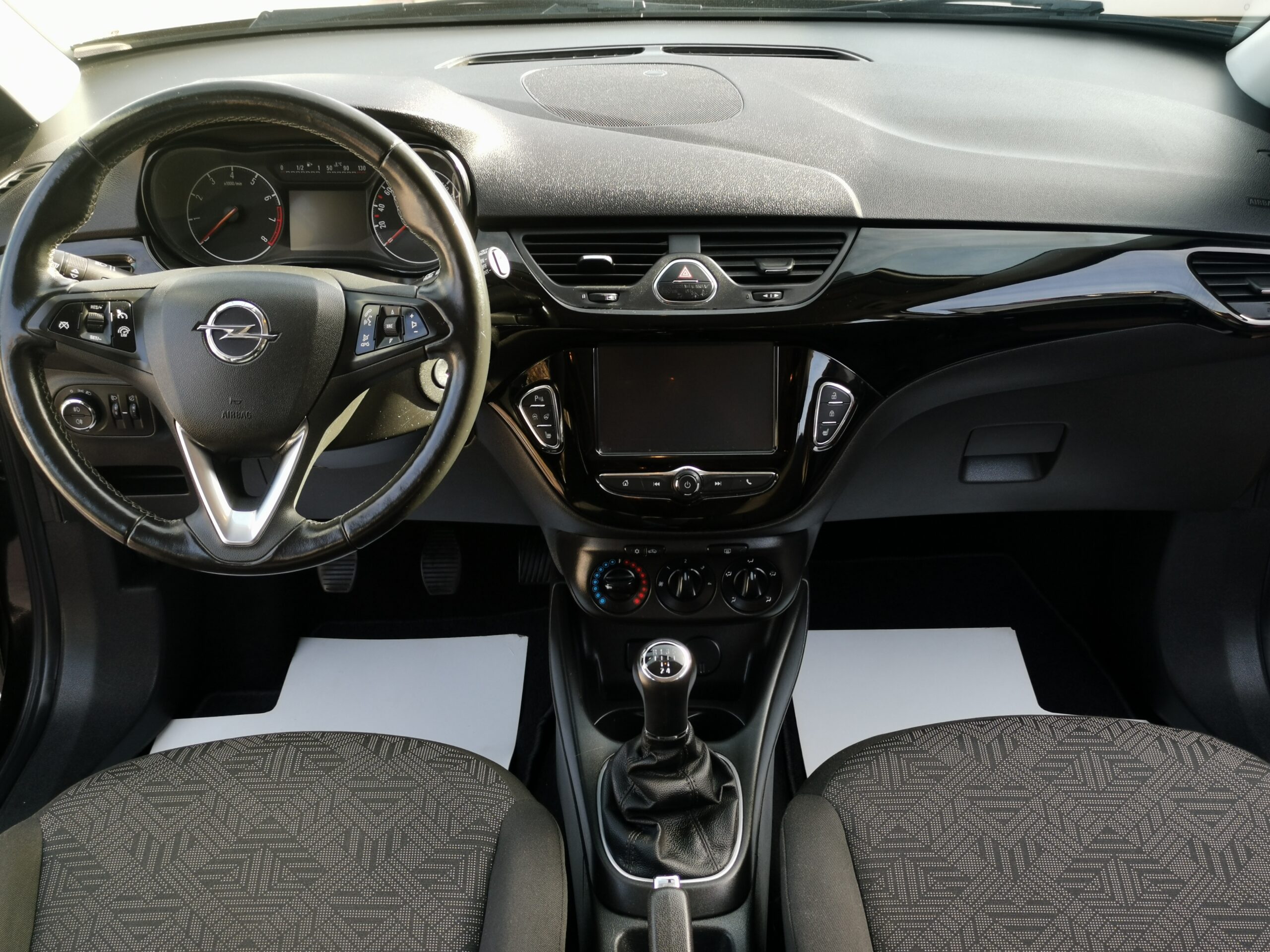 OPEL CORSA E 1.4 Selection 90.000km! TEMPOMAT. PARKRADAR. ÜLÉSFŰTÉS. ALUFELNI