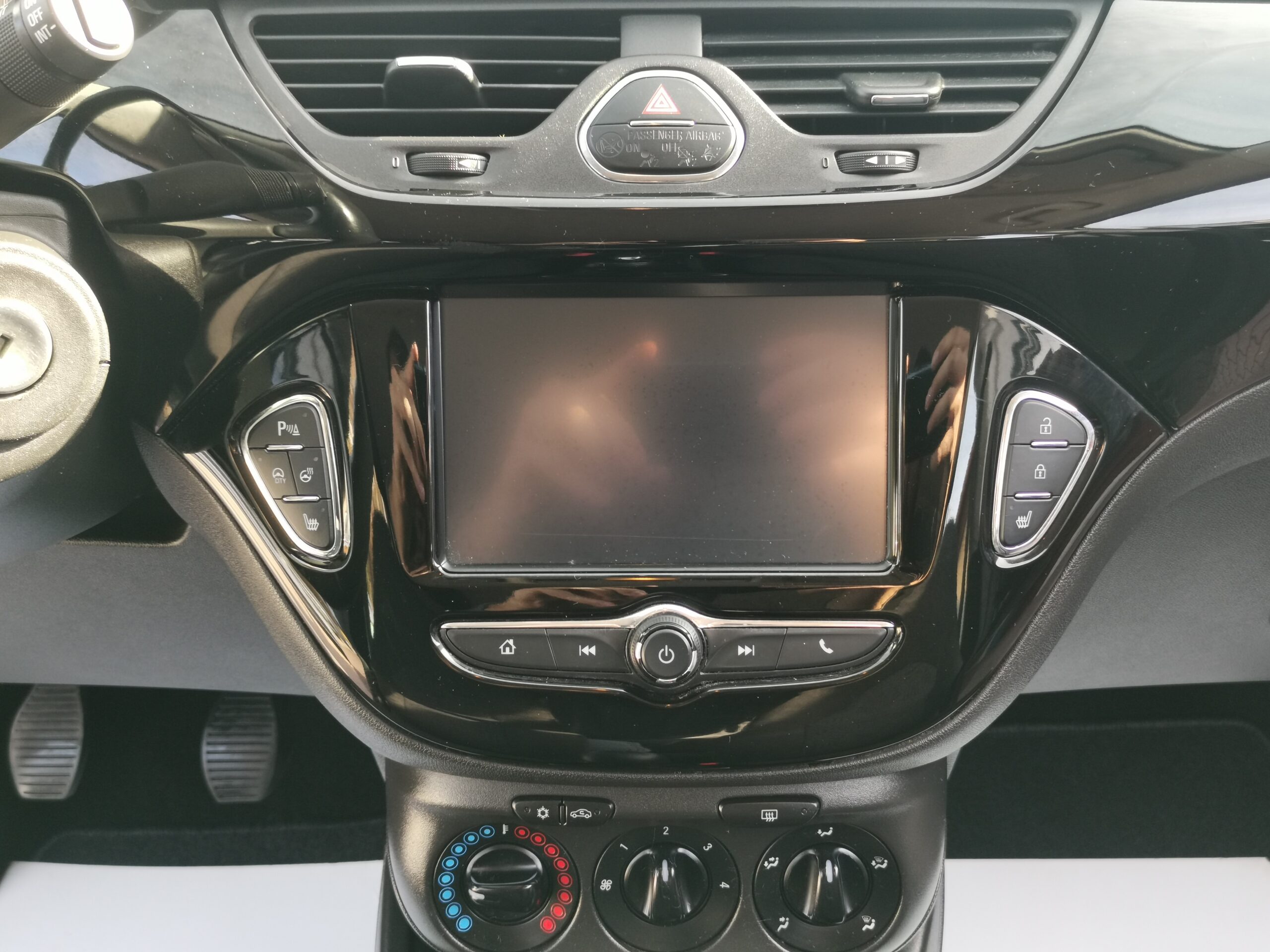 OPEL CORSA E 1.4 Selection 90.000km! TEMPOMAT. PARKRADAR. ÜLÉSFŰTÉS. ALUFELNI